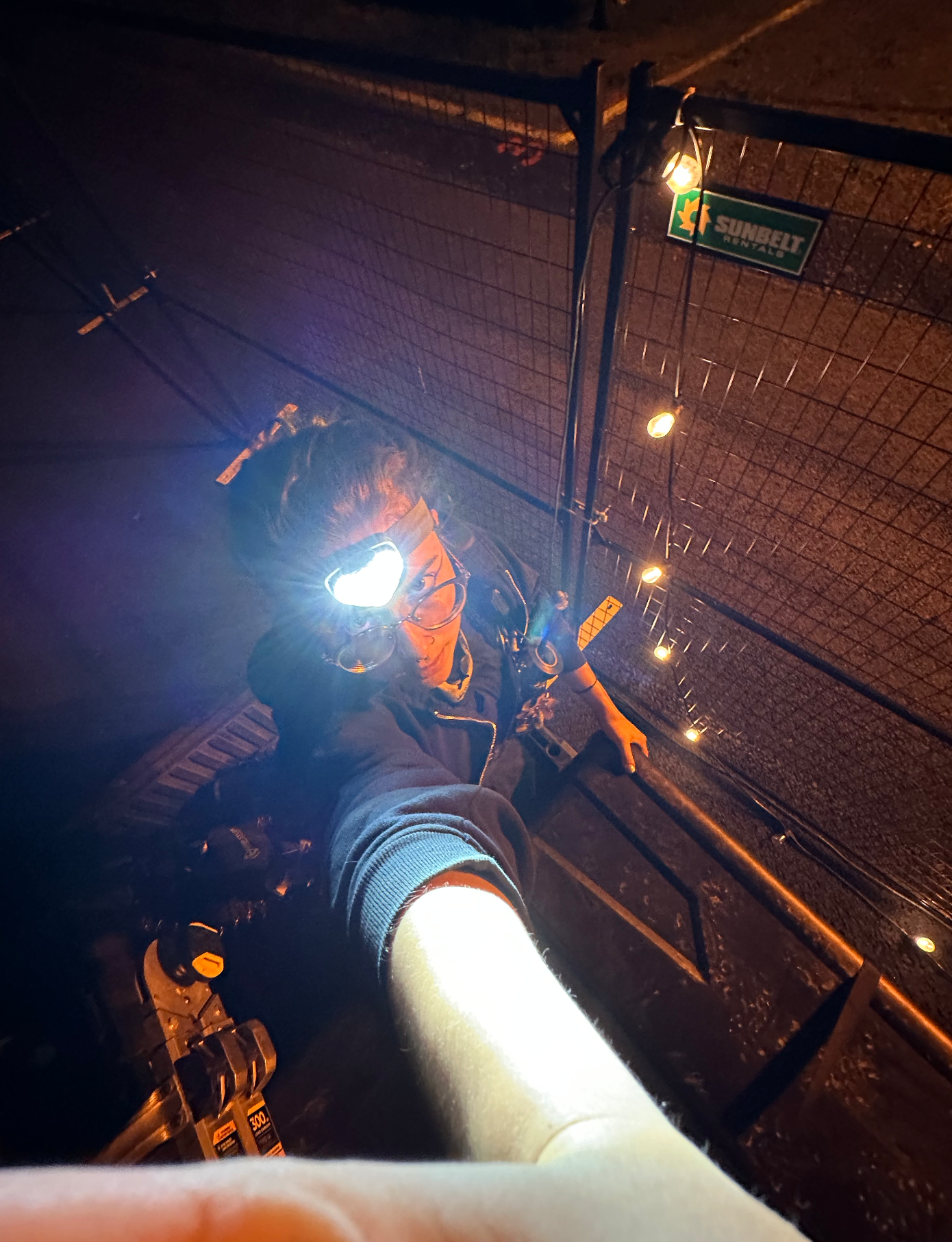 3,000 feet of festoon? No problem!