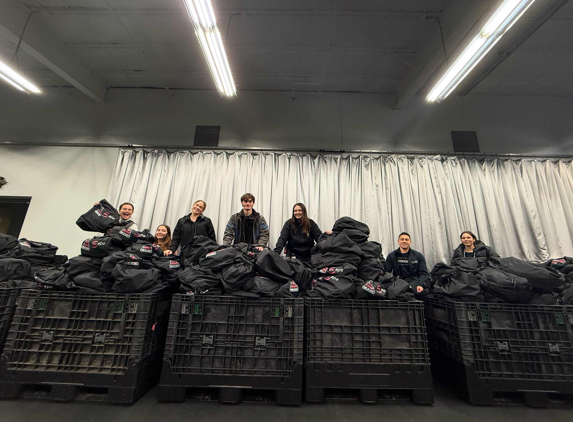 1,300+ stuffed swag bags!