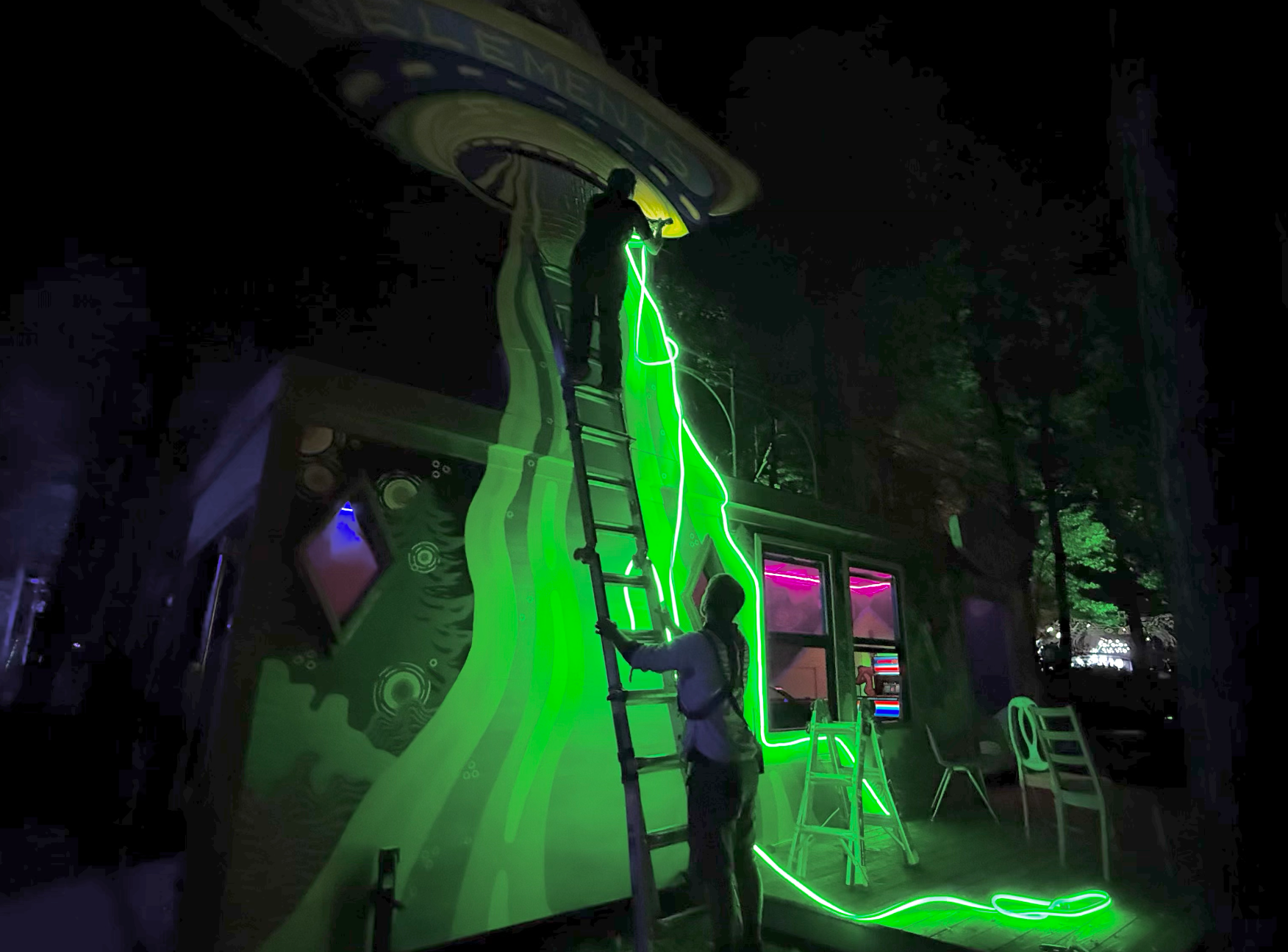 Another awesome neon project!