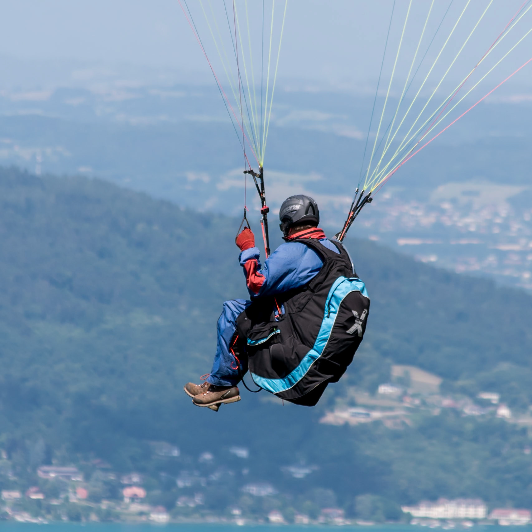 Annecy, France. 11th July, 2018. Paragliding start at Annecy Lac Credit: Fabrice Jolivet