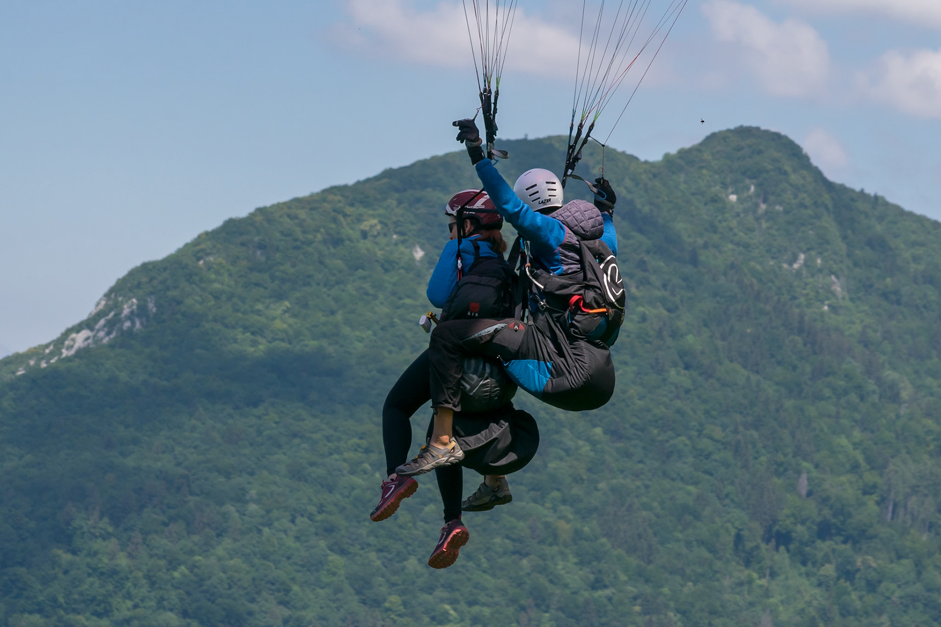 Annecy, France. 11th July, 2018. Paragliding start at Annecy Lac Credit: Fabrice Jolivet