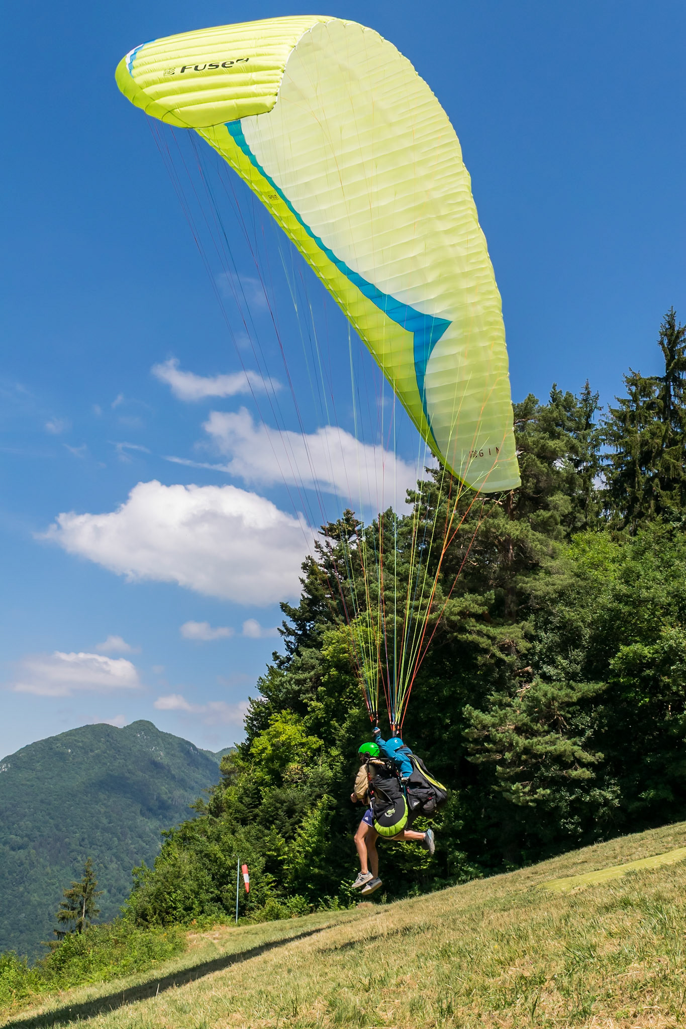 Annecy, France. 11th July, 2018. Paragliding start at Annecy Lac Credit: Fabrice Jolivet