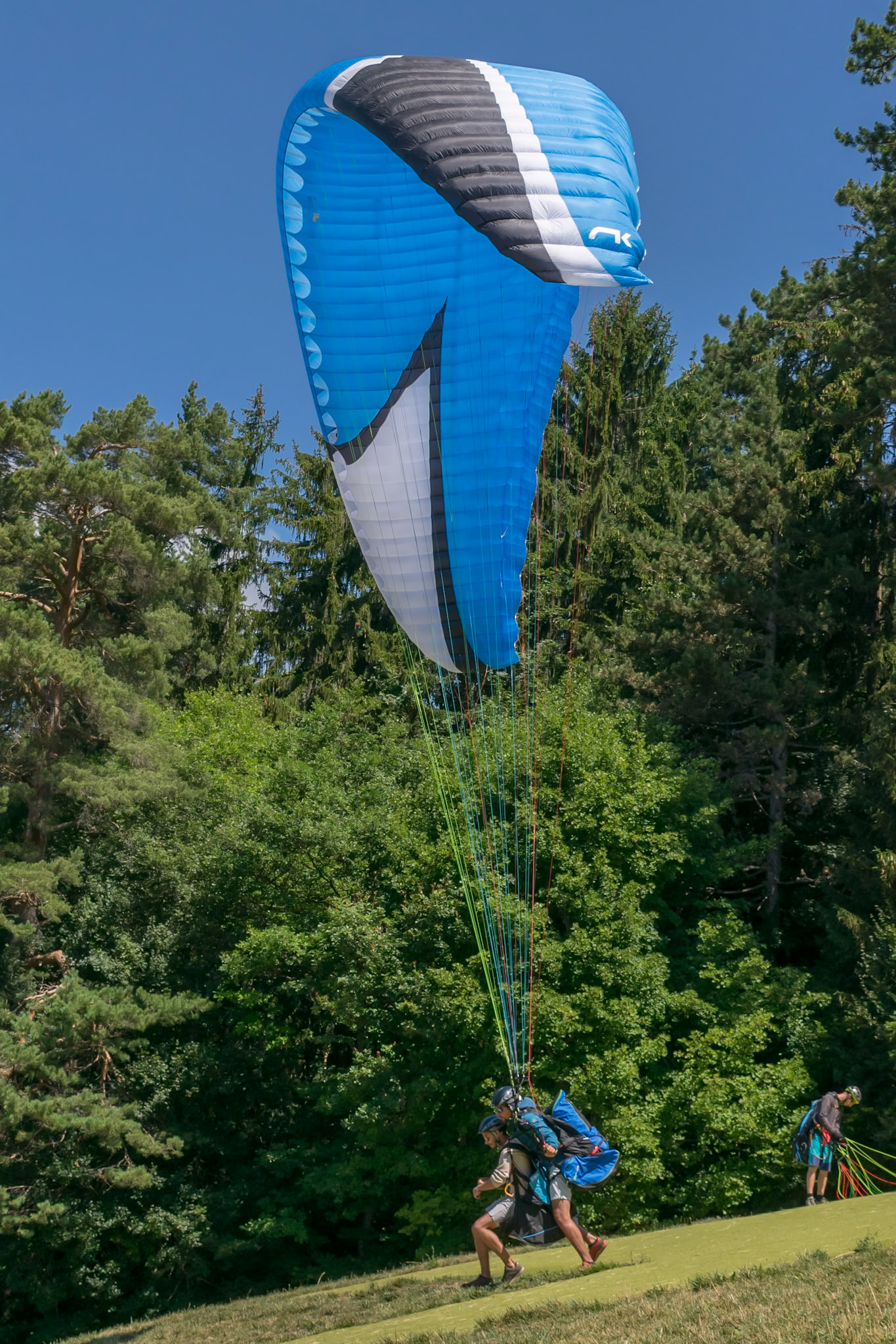 Annecy, France. 11th July, 2018. Paragliding start at Annecy Lac Credit: Fabrice Jolivet