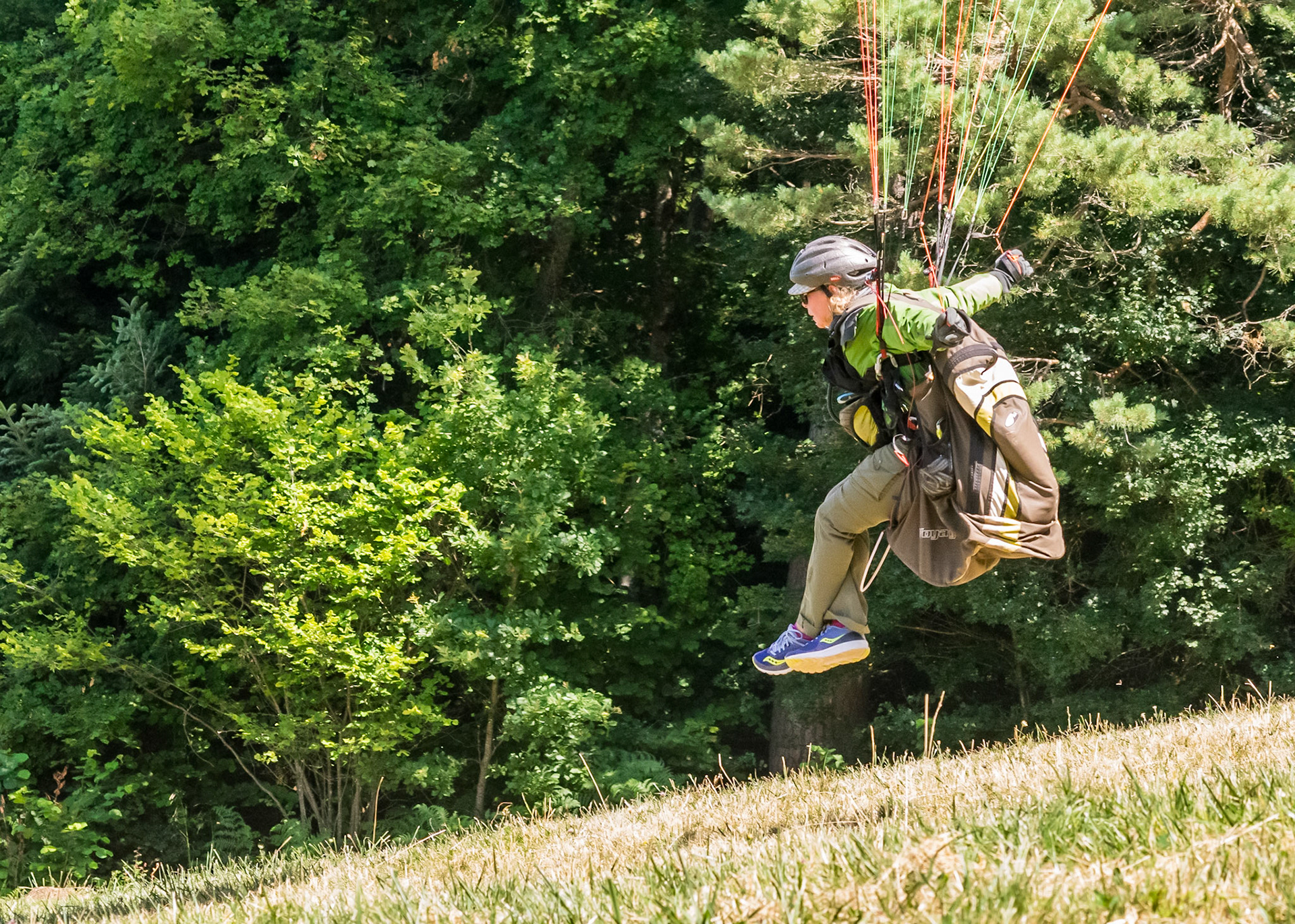 Annecy, France. 11th July, 2018. Paragliding start at Annecy Lac Credit: Fabrice Jolivet