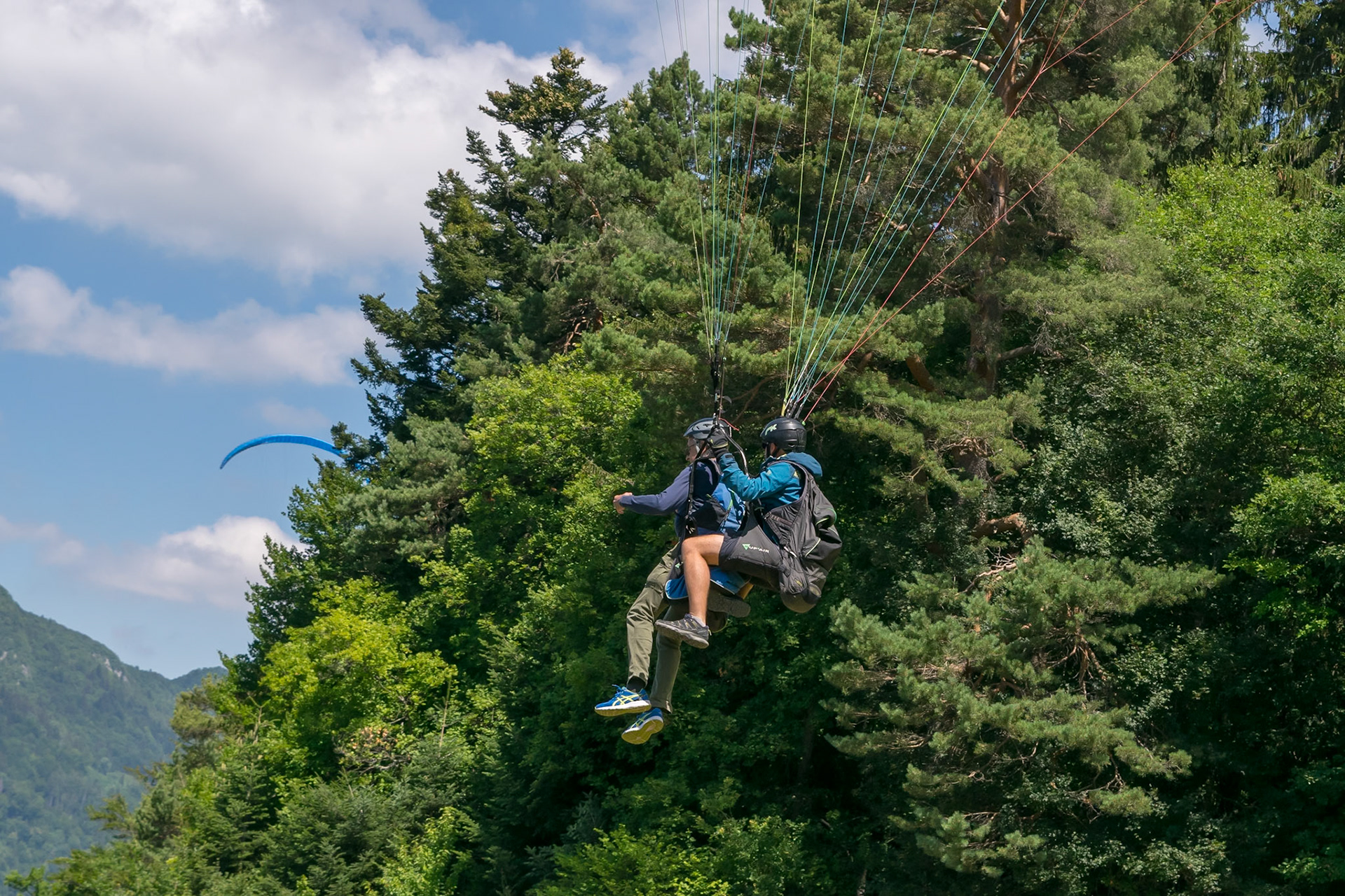 Annecy, France. 11th July, 2018. Paragliding start at Annecy Lac Credit: Fabrice Jolivet