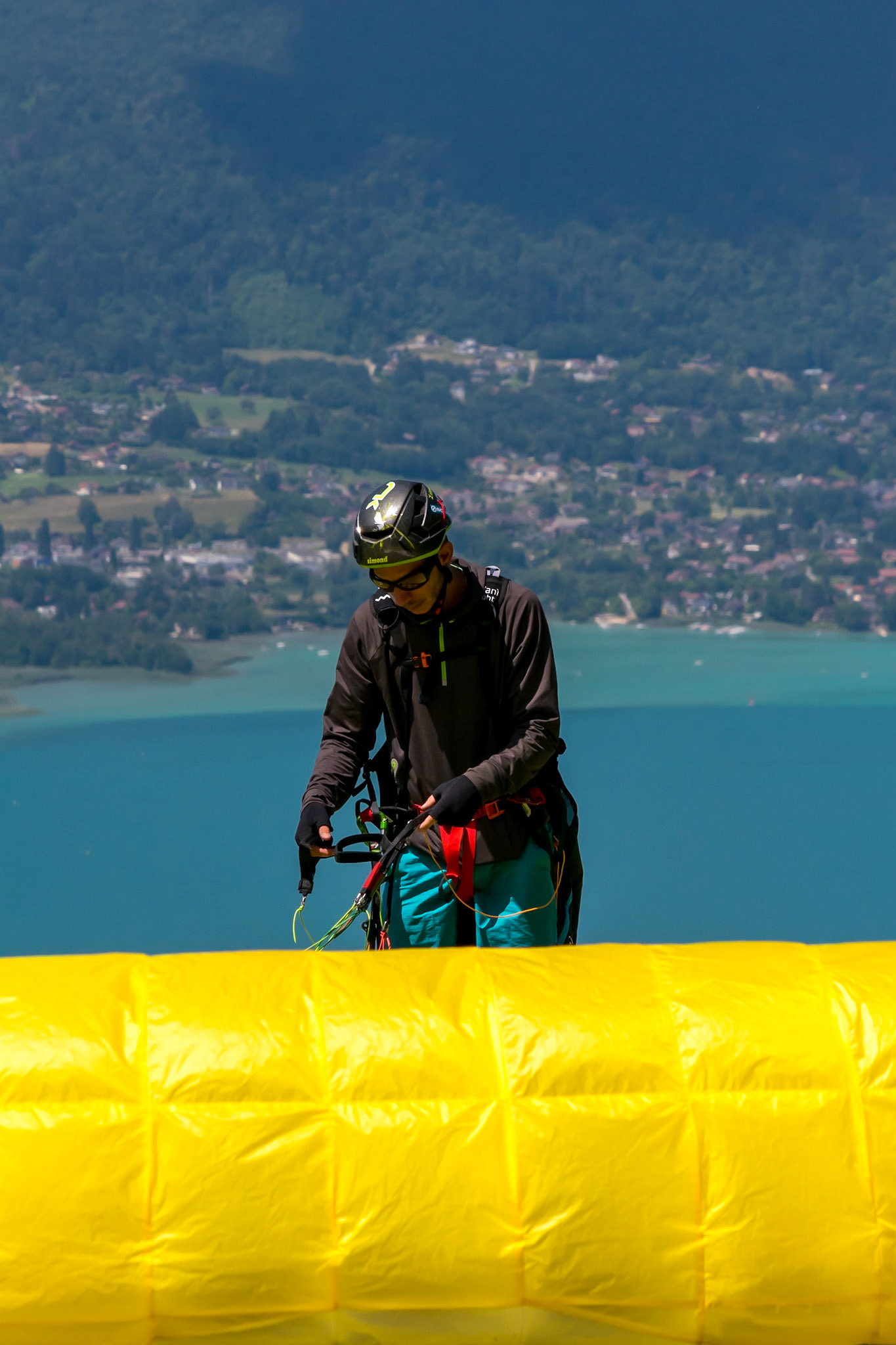 Annecy, France. 11th July, 2018. Paragliding start at Annecy Lac Credit: Fabrice Jolivet