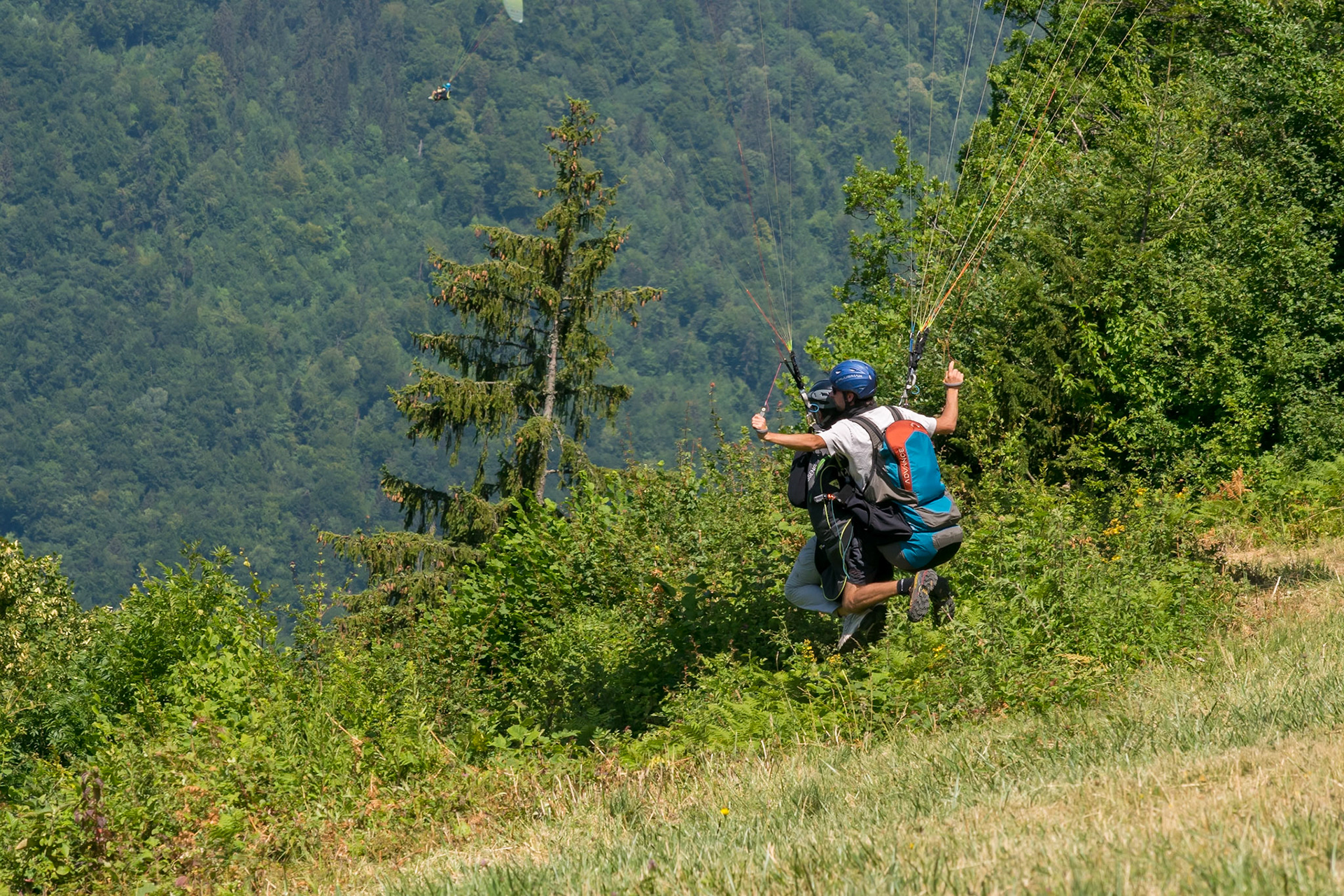 Annecy, France. 11th July, 2018. Paragliding start at Annecy Lac Credit: Fabrice Jolivet
