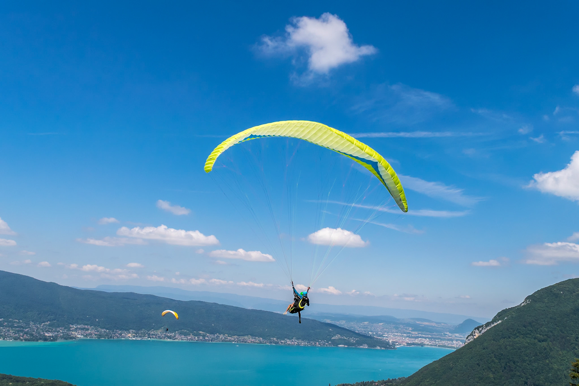 Annecy, France. 11th July, 2018. Paragliding start at Annecy Lac Credit: Fabrice Jolivet