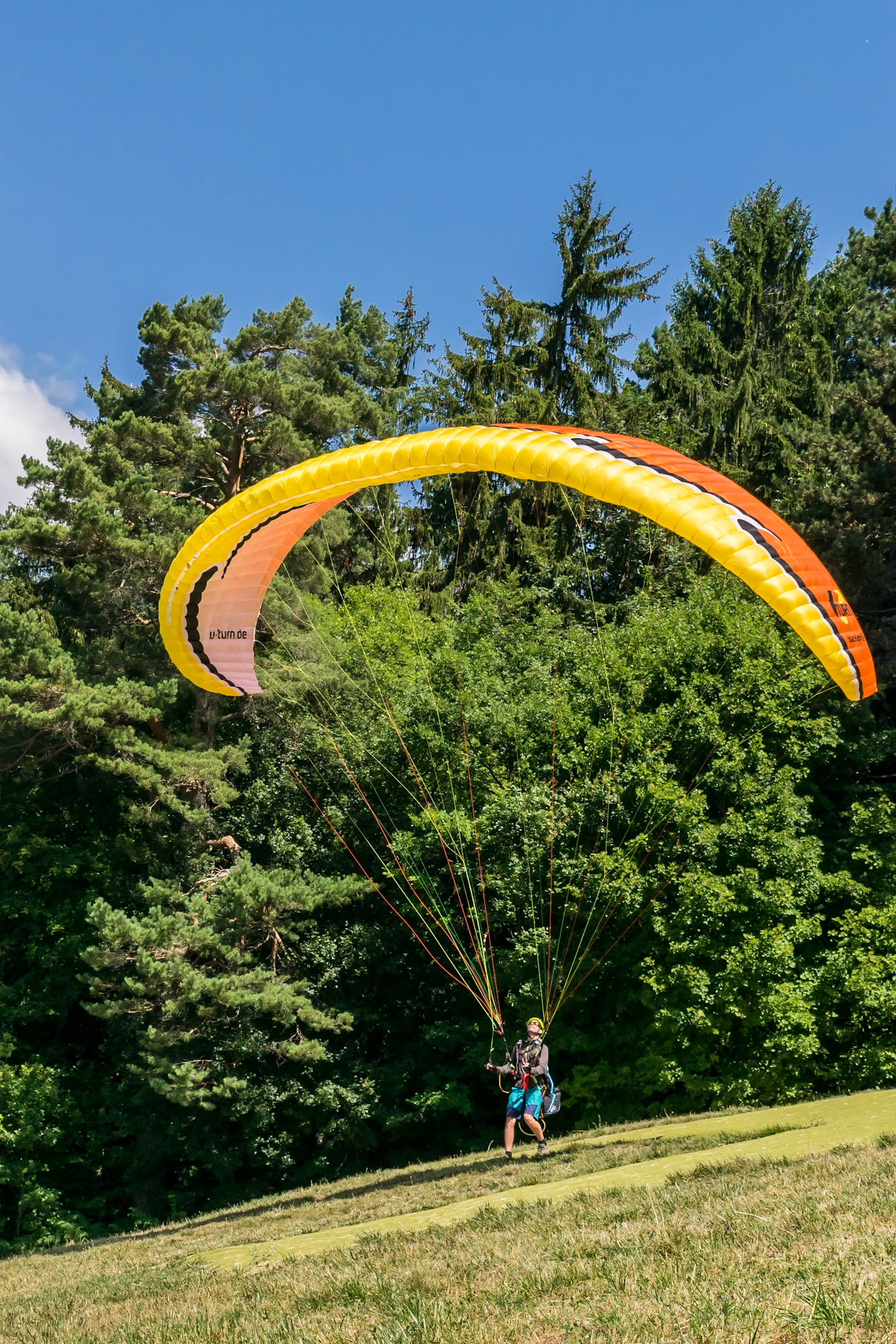 Annecy, France. 11th July, 2018. Paragliding start at Annecy Lac Credit: Fabrice Jolivet
