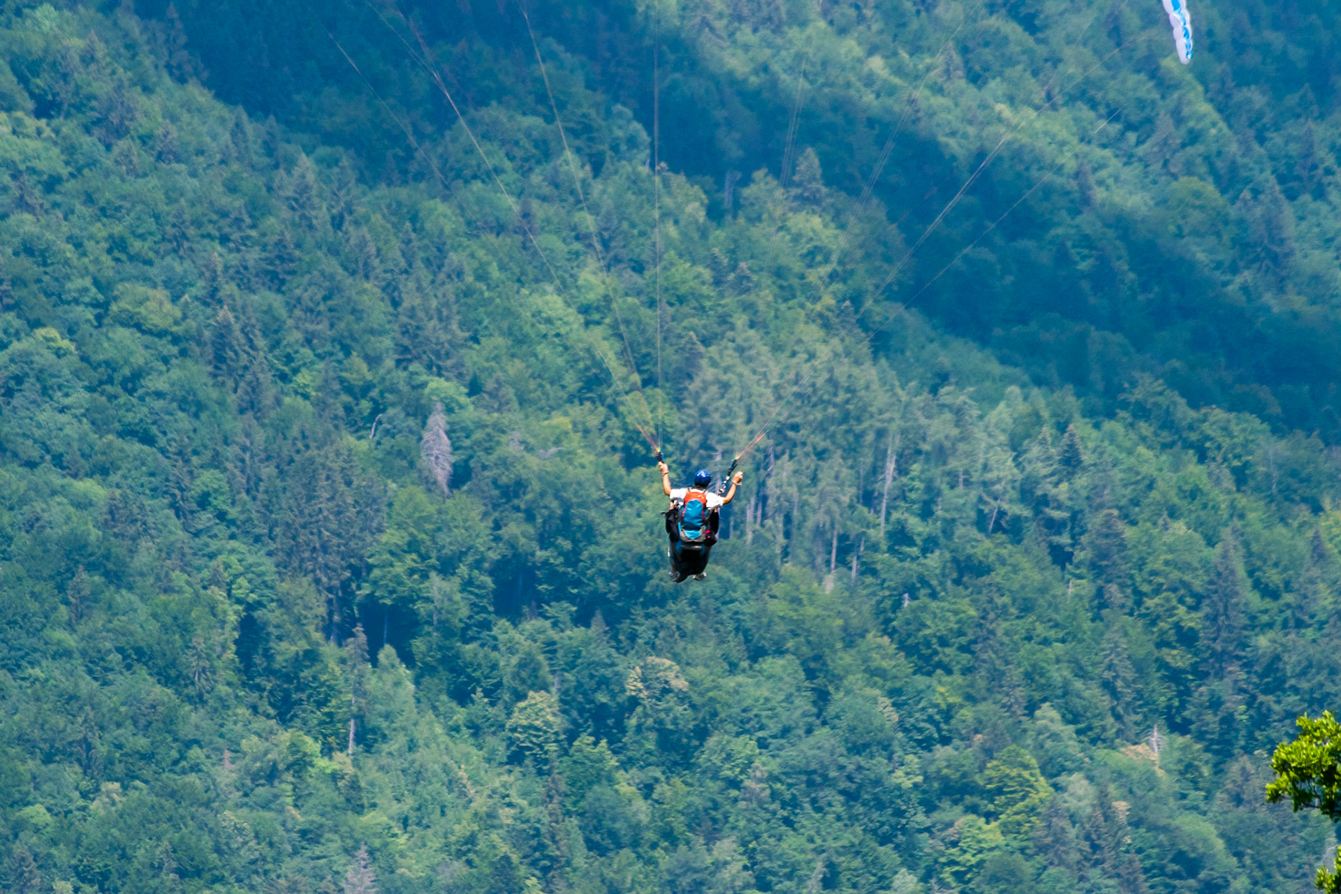 Annecy, France. 11th July, 2018. Paragliding start at Annecy Lac Credit: Fabrice Jolivet