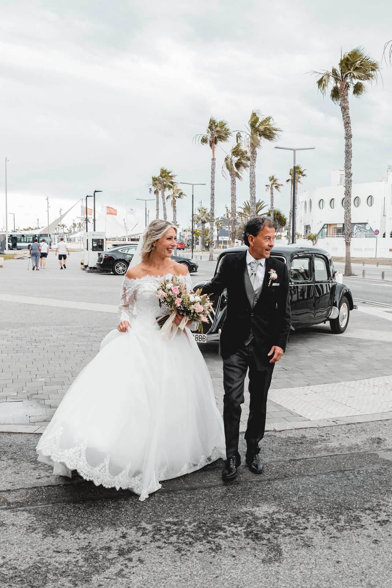 fotógrafo de bodas en el ayuntamiento  alicante 