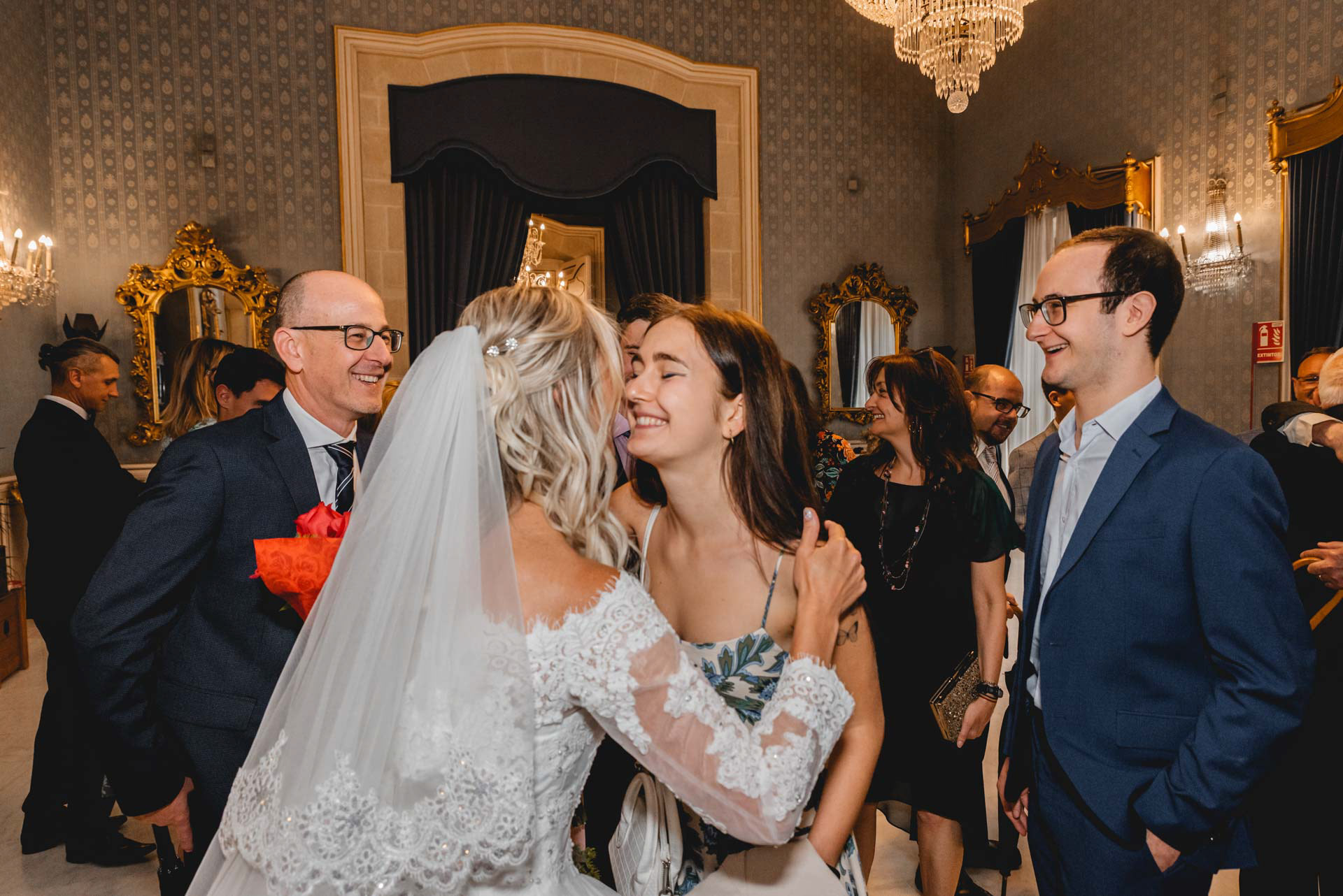 fotógrafo de bodas en el ayuntamiento  alicante 