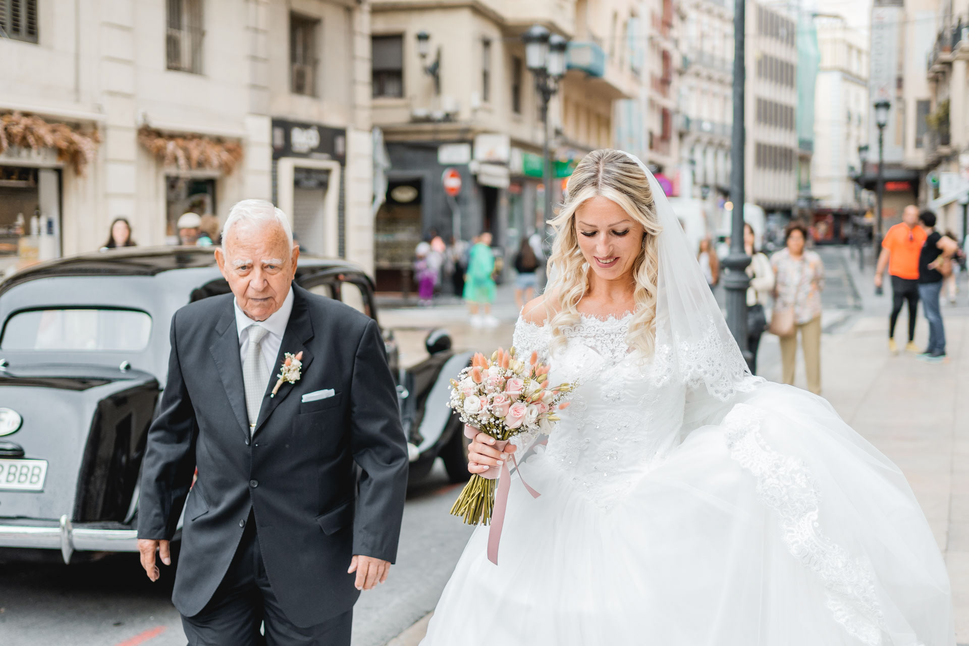 fotógrafo de bodas en el ayuntamiento  alicante 