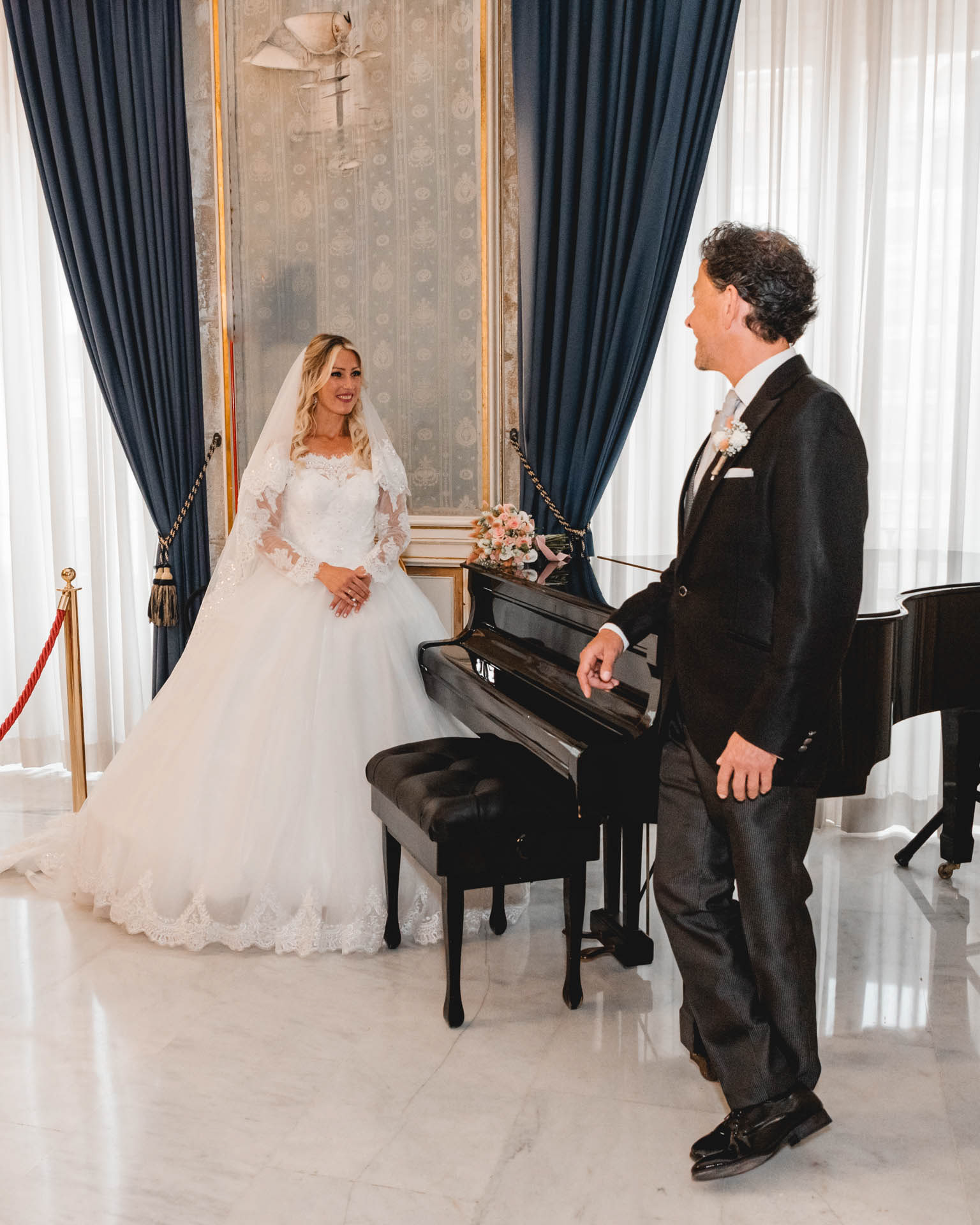 fotógrafo de bodas en el ayuntamiento  alicante 