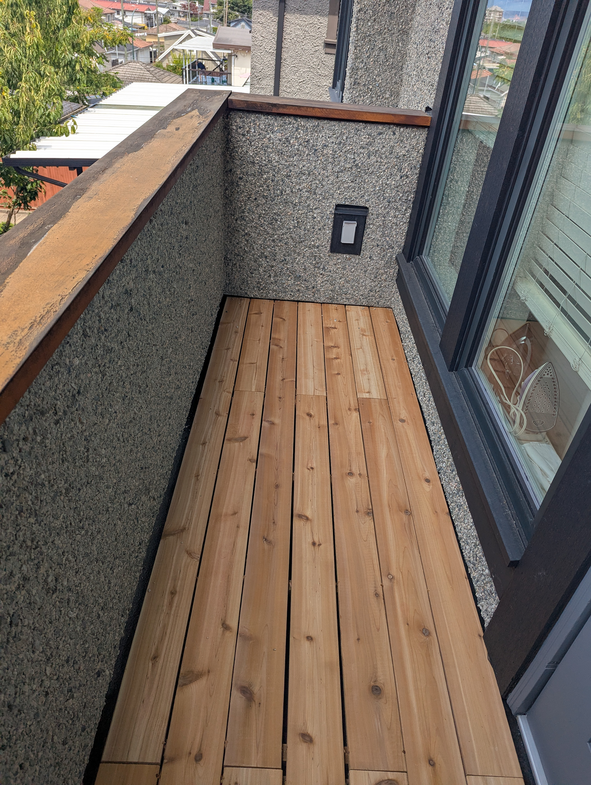 I resurfaced this small balcony in preparation to enclose it.