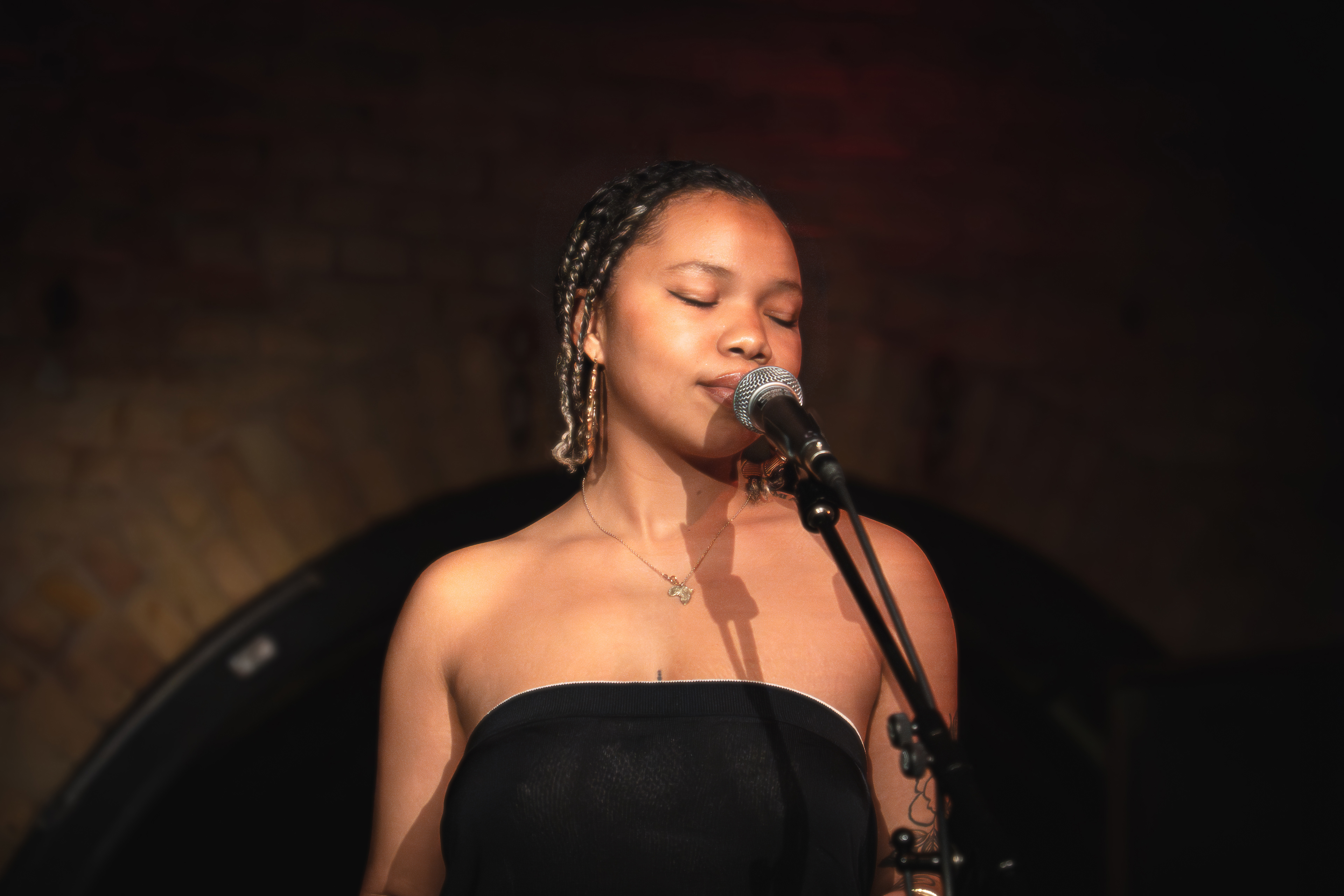 Backing singer for King Josephine at Kesselhaus - VoiceNoted