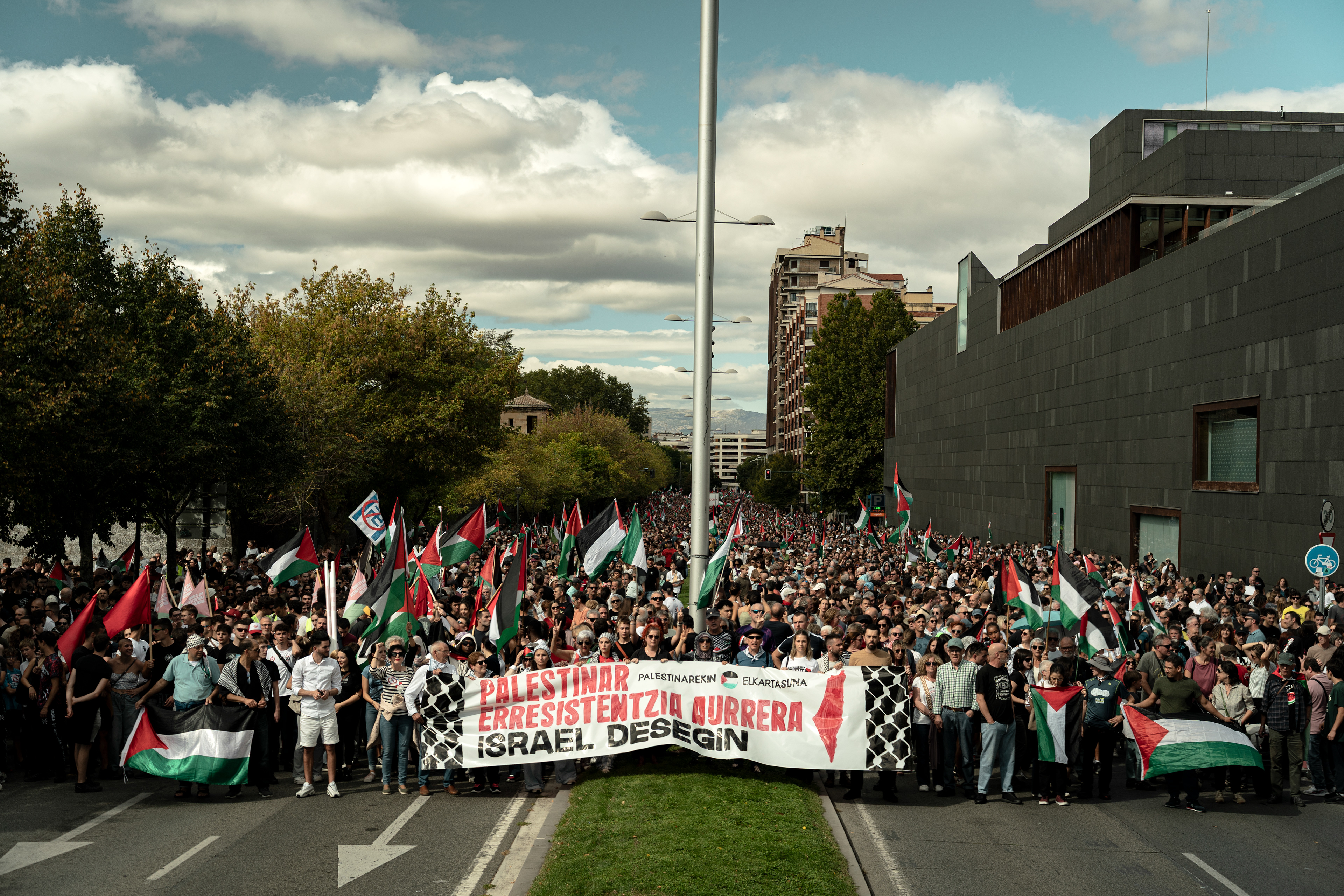 Manifestación en apoyo a la resistencia palestina en Iruña - Octubre 2025
