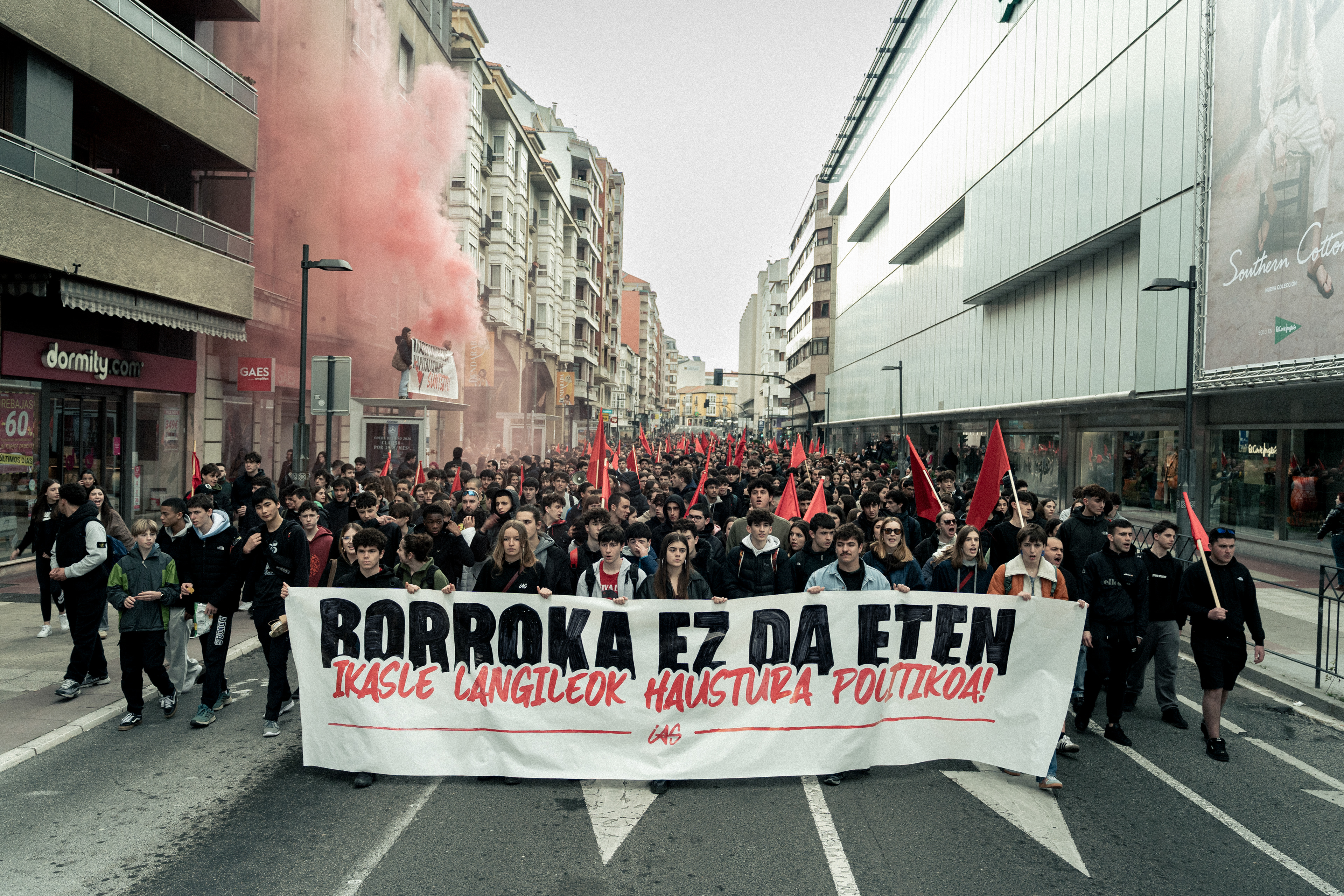 Huelga estudiantil de IAS por el 50 aniversario del 3 de marzo de 1976 - Marzo 2026