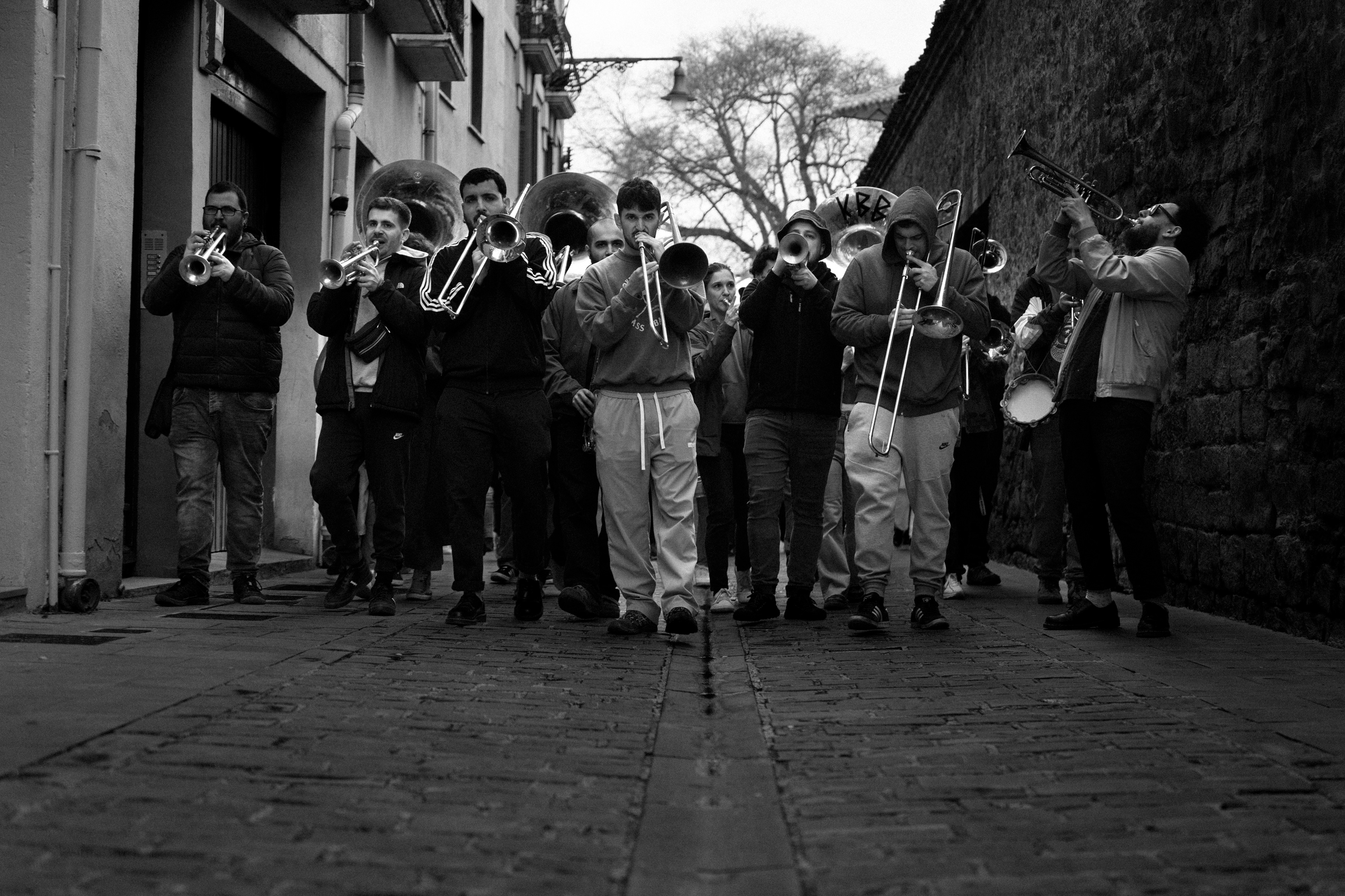 Second Line de la Broken Brother y la Kinbombo - Iruña 2025