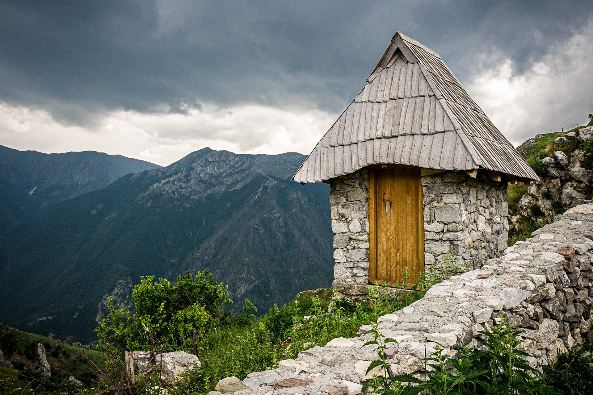 Lukomir Outhouse