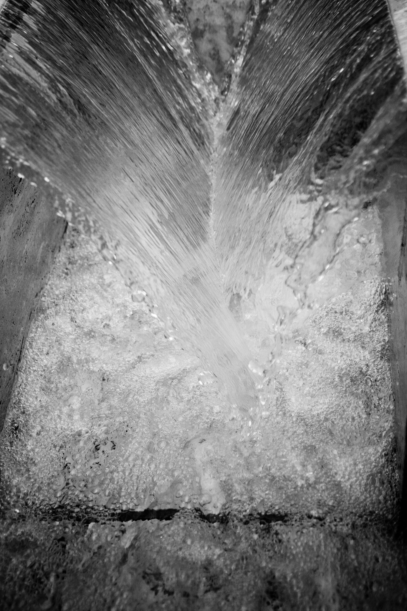 Fountain at Salk Institute