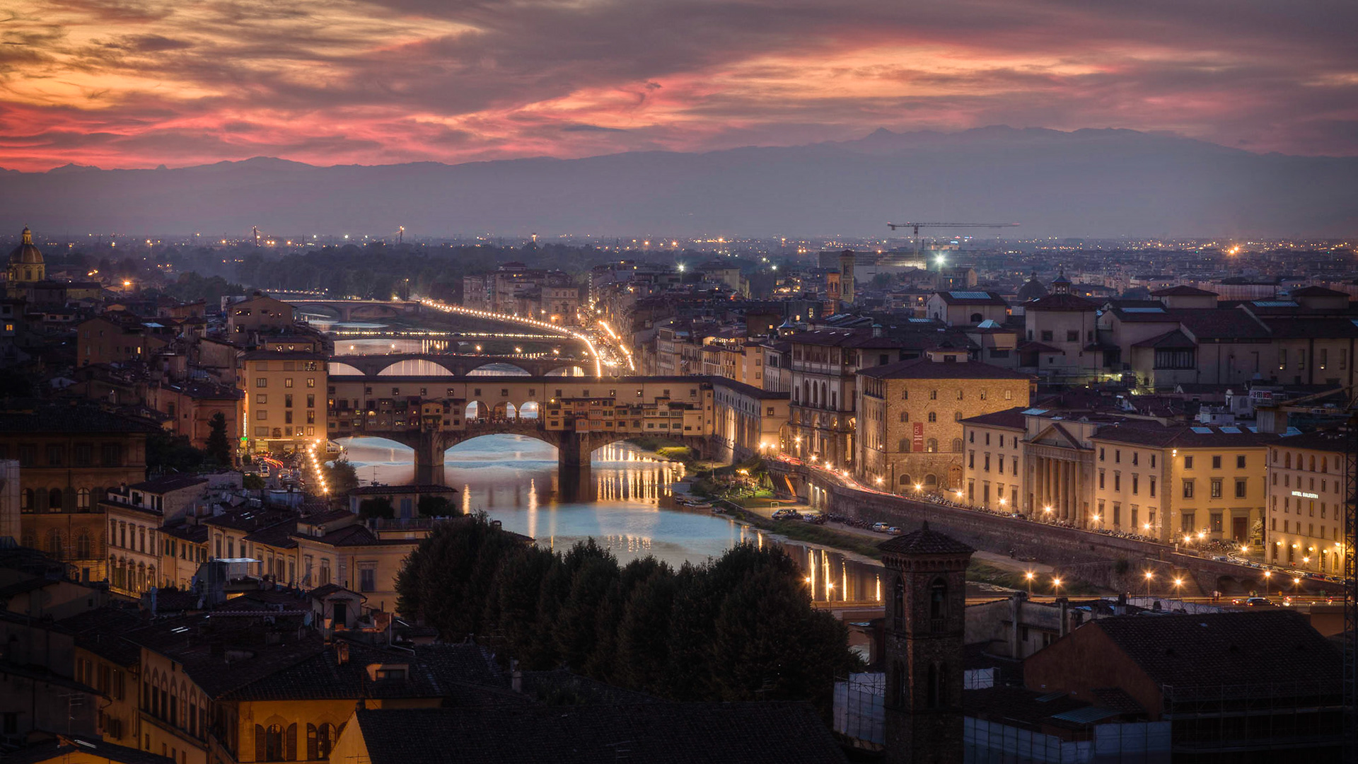 River Arno and Ponte Vecchio