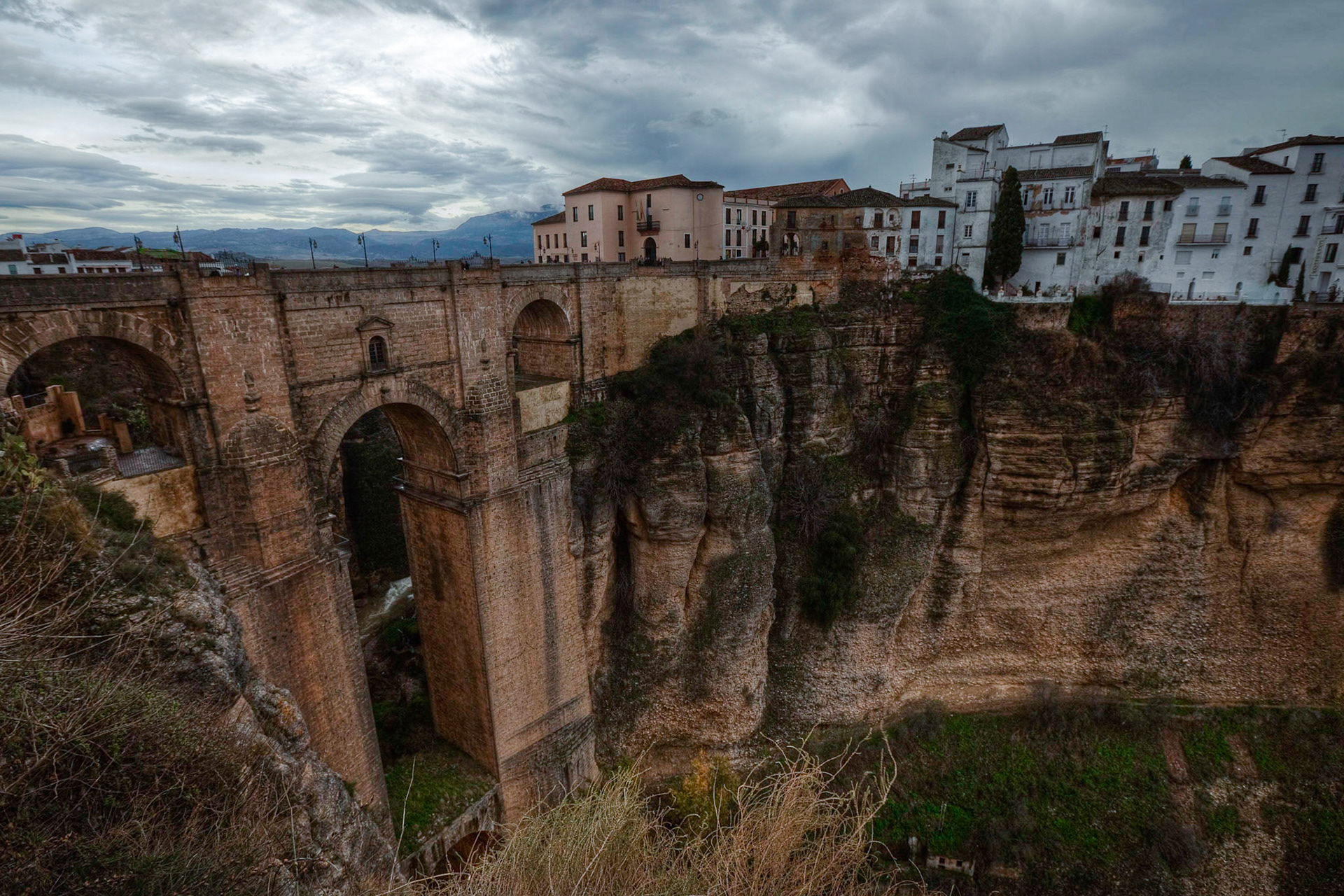 Puente Nuevo, Ronda I