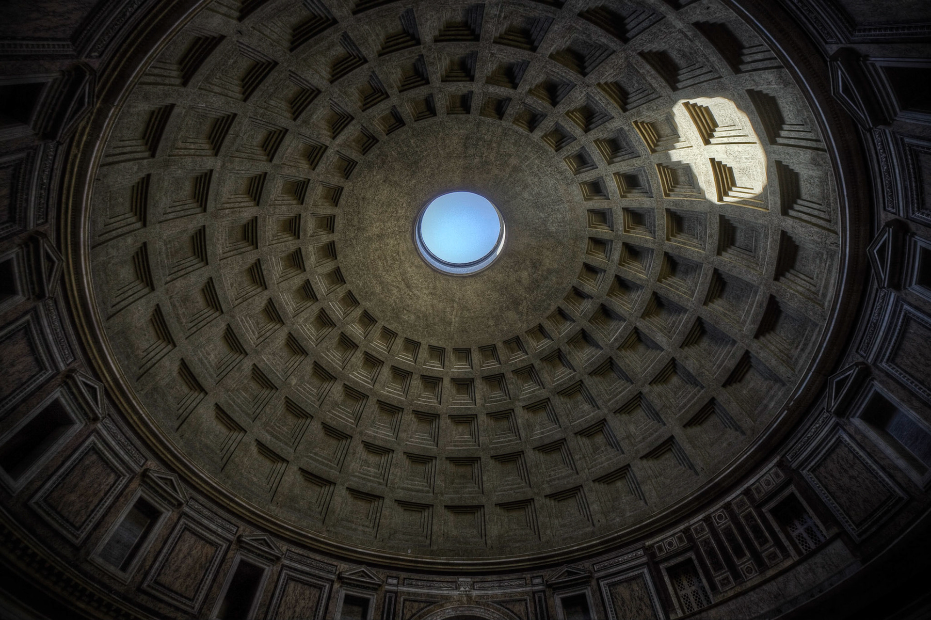 Pantheon Oculus