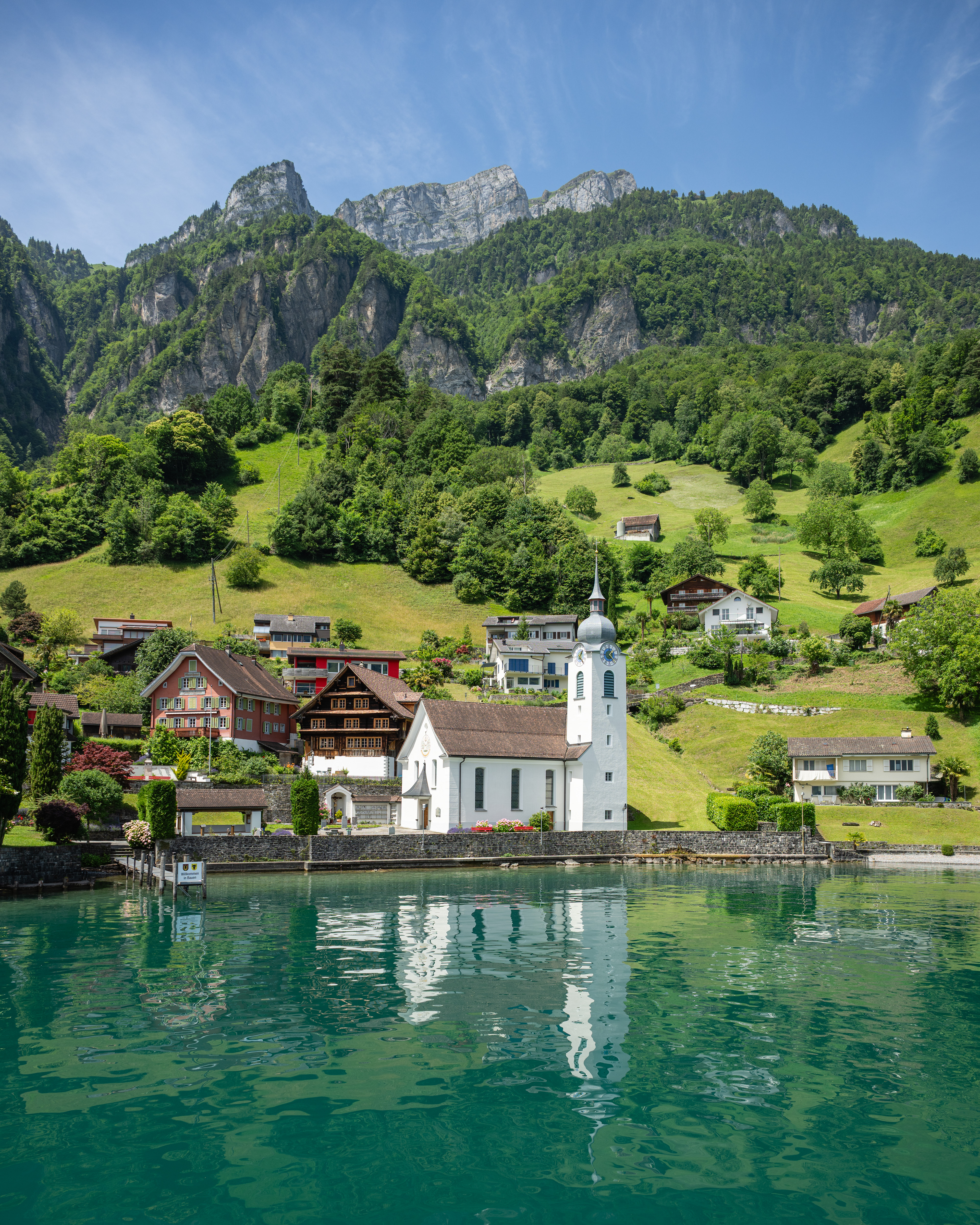 Römisch-katholische Kirche St.Idda (church) & Niderbauen-Chulm (mountain), Bauen, Lake Lucerne