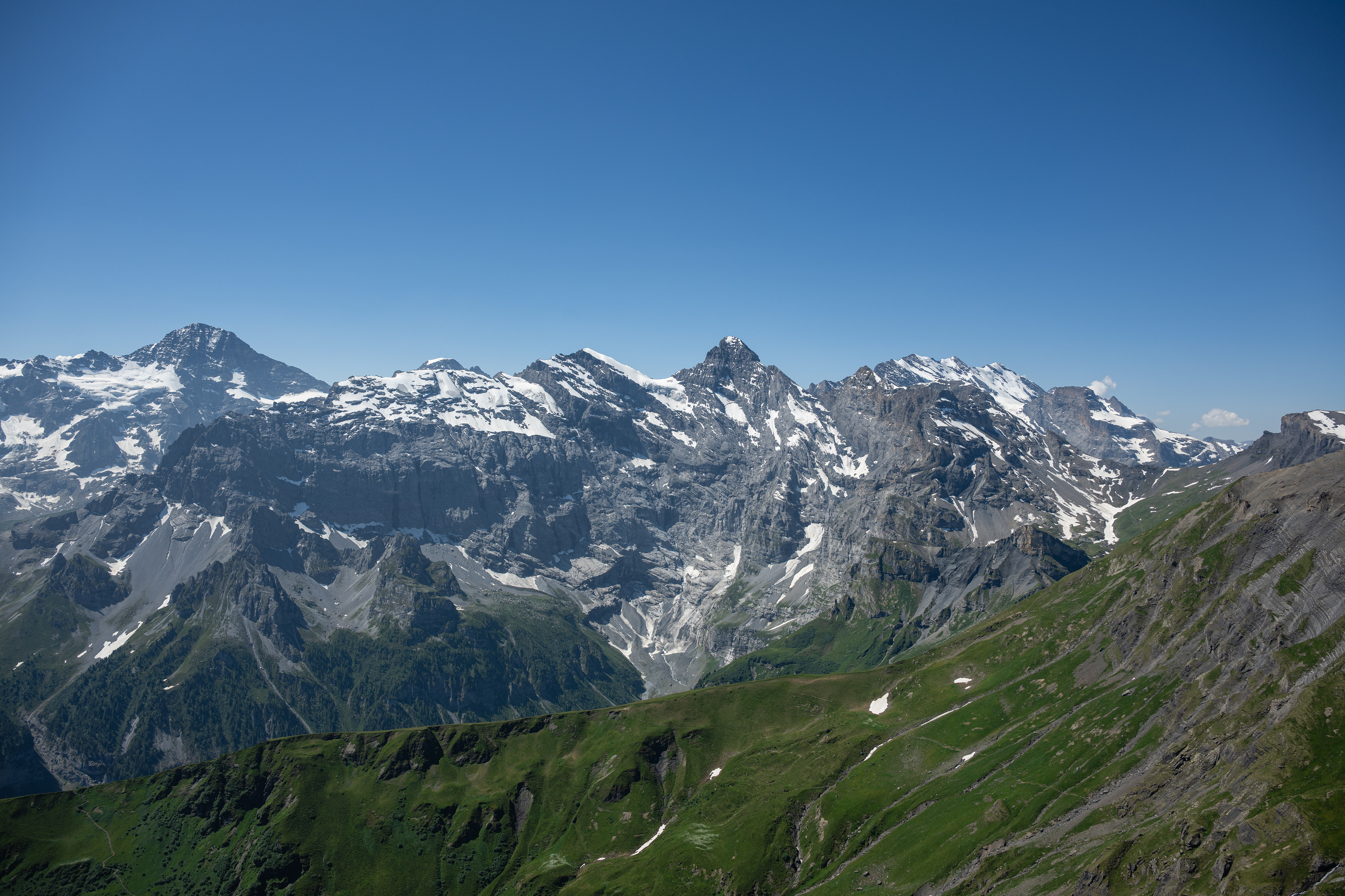 Blumlisalphorn, Breithorn, Gspaltenhorn, Morgenhorn, Tschingelhorn, Tschingelspitz, & Wyssi Frau (peaks), Mürren