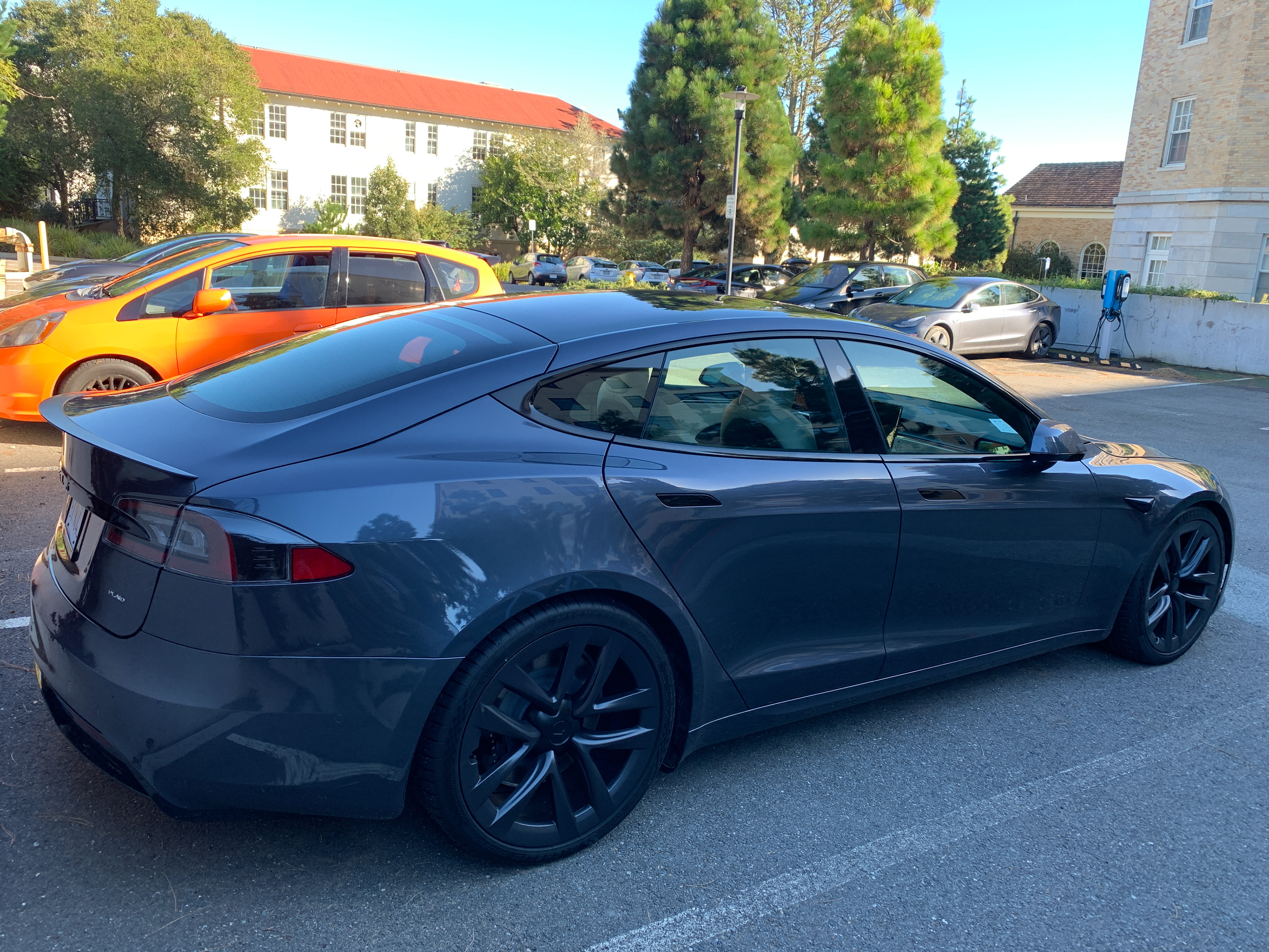 Tesla Model S 