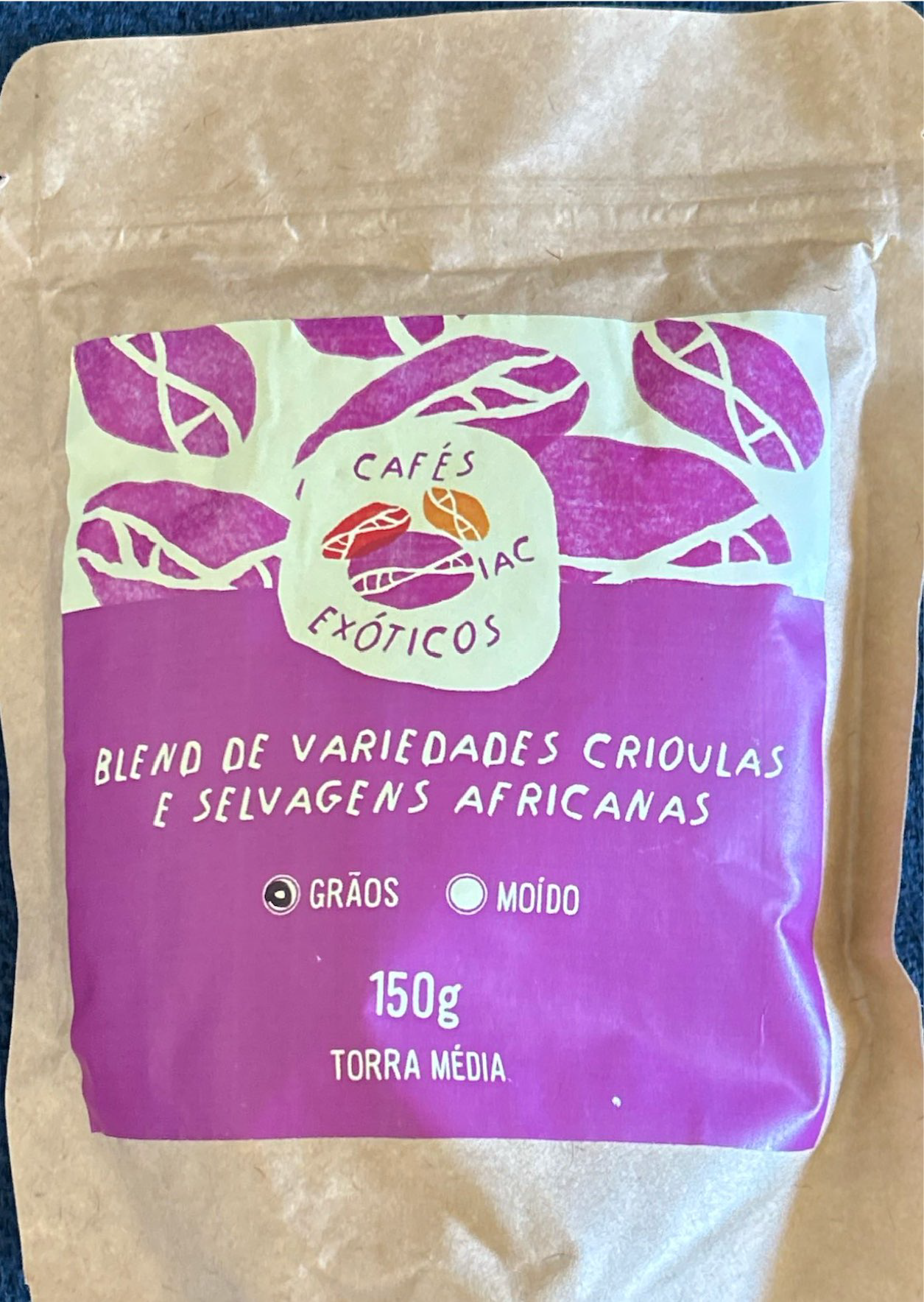 Embalagem de uma variedade de café do Projeto dos Cafés Exóticos do IAC. Imagem utilizada com permissão.