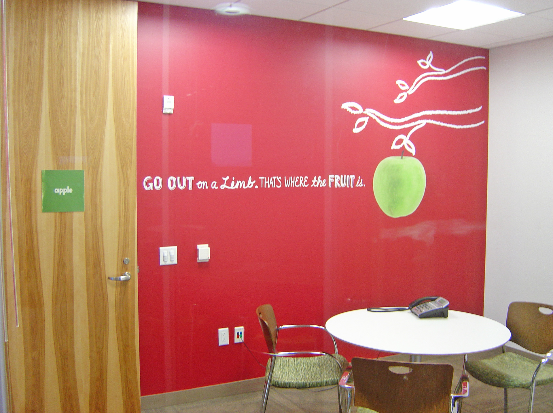 HOME OFFICE INTERIORS : EMERYVILLE CA