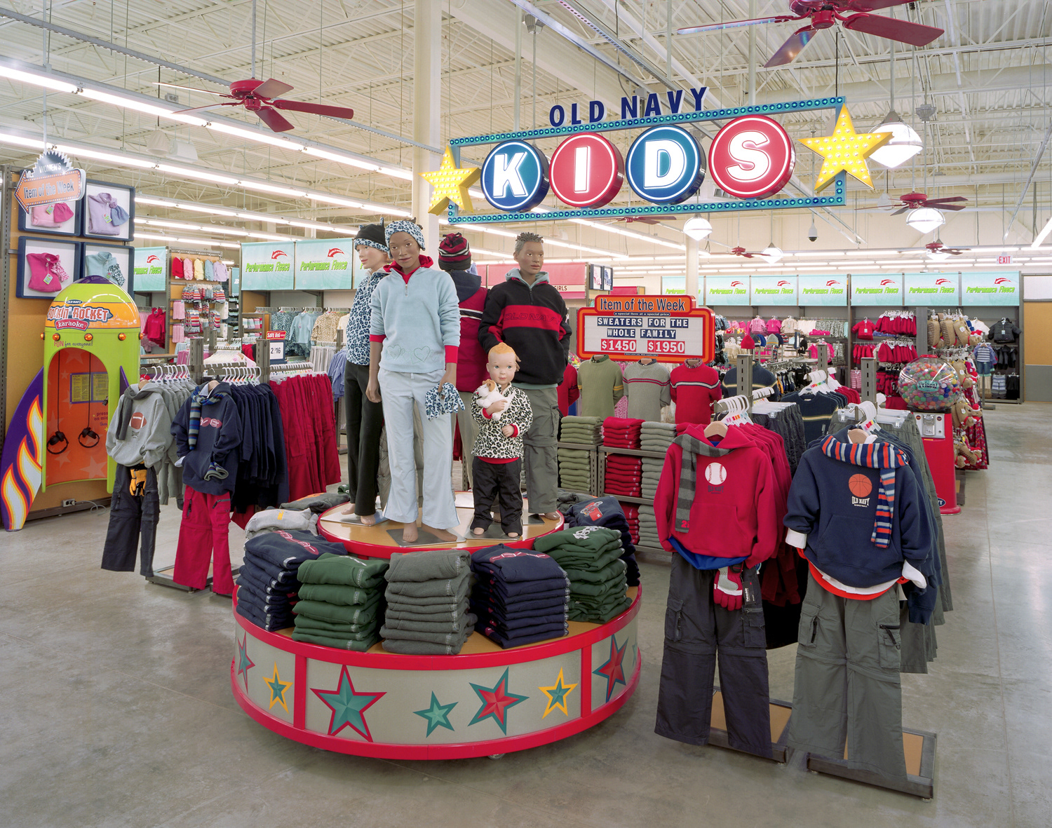 FIXTURE + SIGNAGE DESIGN FOR 'NEW NAVY' CONCEPT