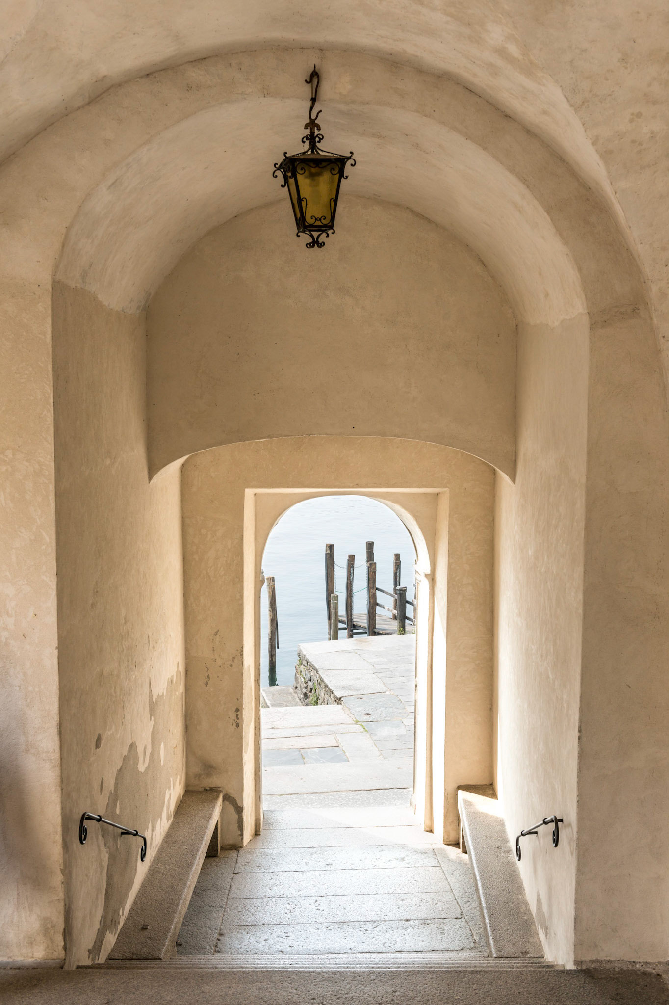 Lac d'Orta : Isola di San Giulio - Passage du ponton vers la basilique
