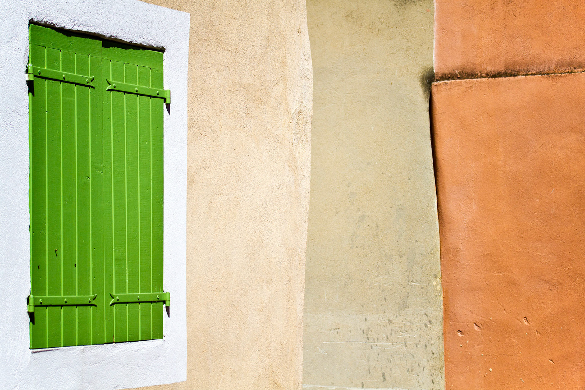 L'Isle-sur-la-Sorgue : effet optique dans les ruelles