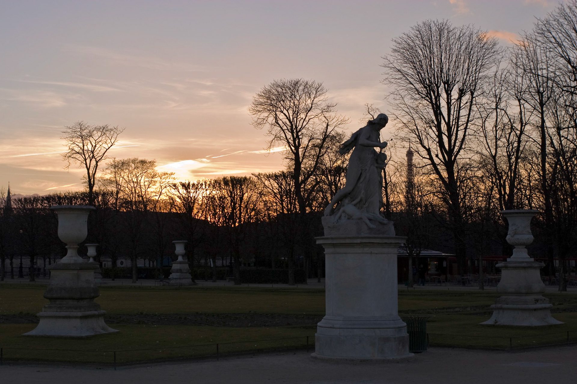 Tuileries : crépuscule hivernal