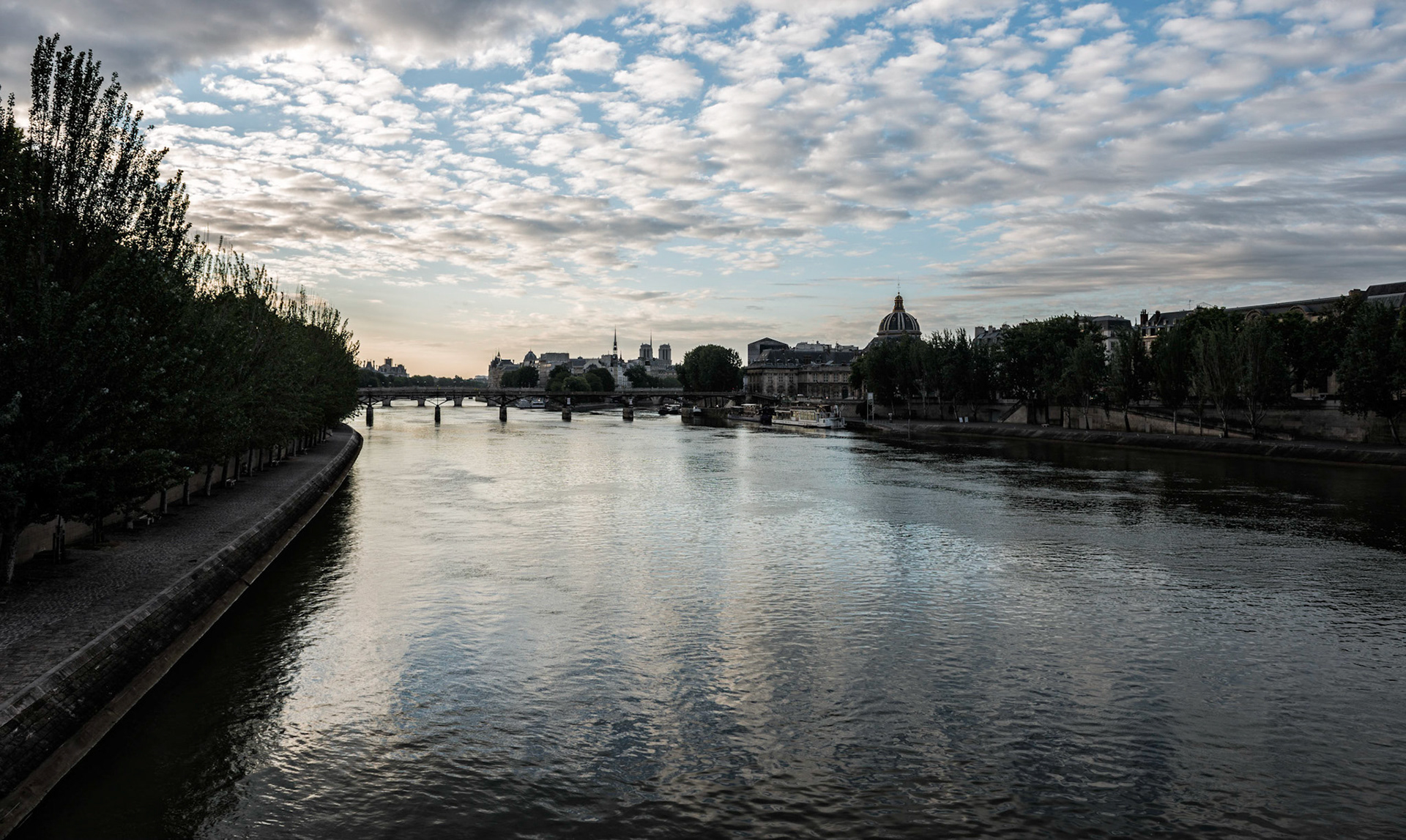 Paris : sur le pont du Carrousel
