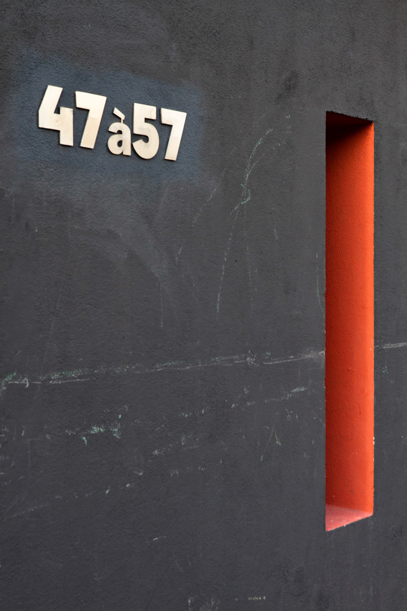 Paris : mur de résidence rue Nationale (13ème)