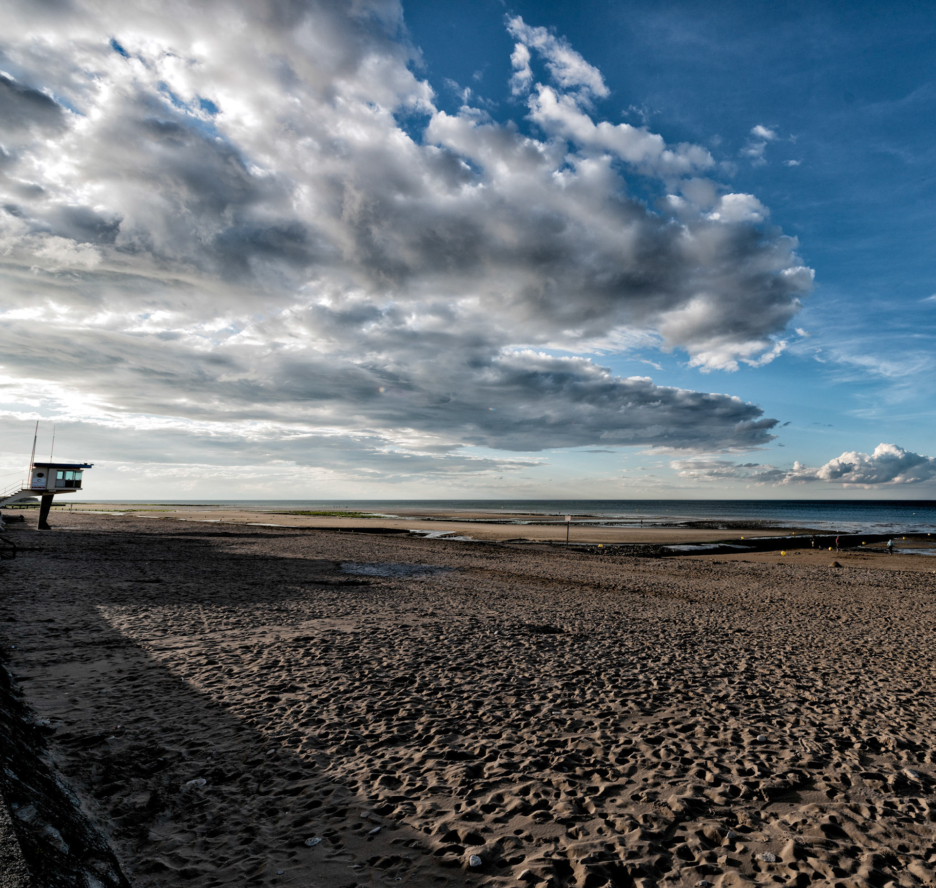Normandie : grand-angle entre les gouttes sur Lion-sur-Mer