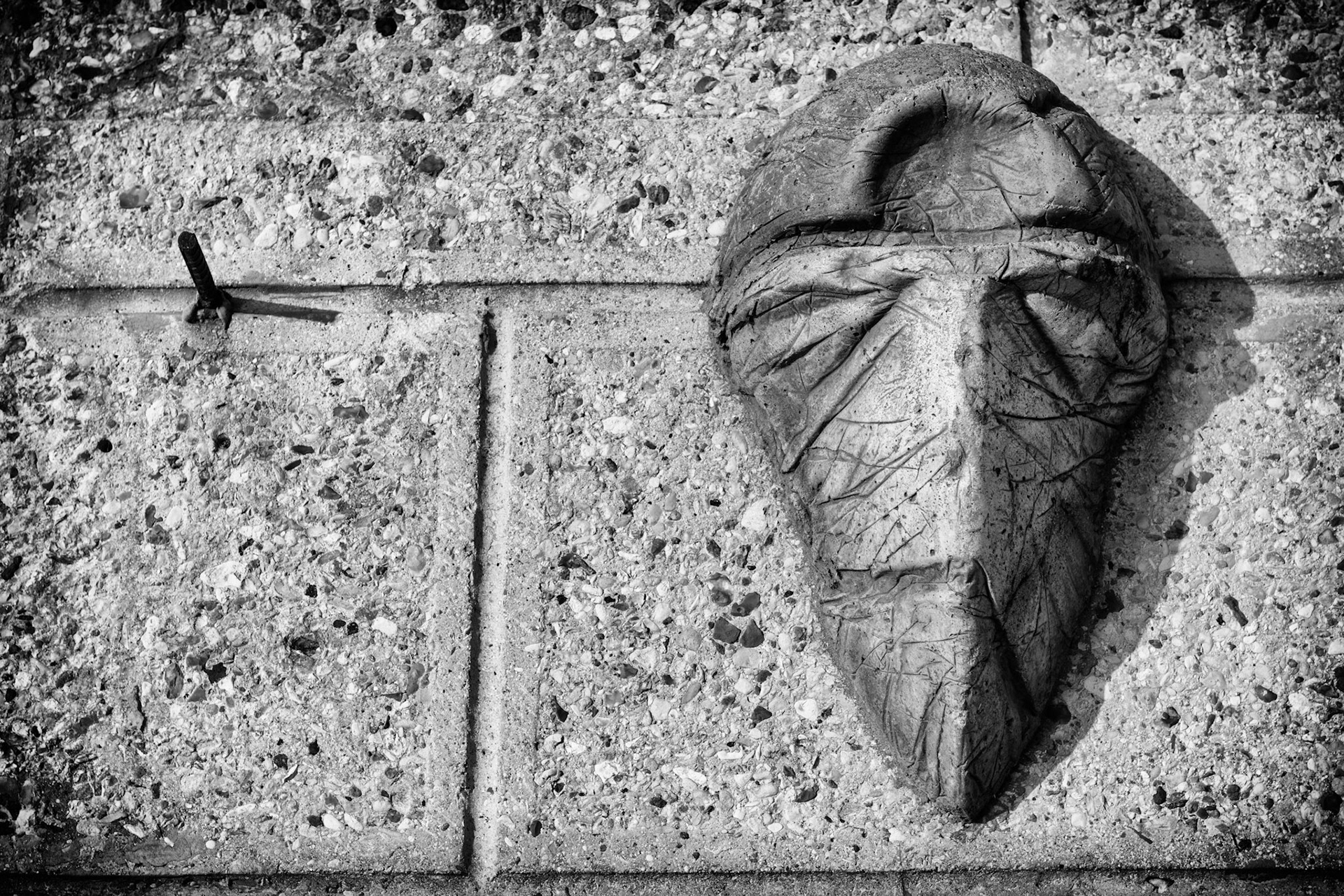 Paris : "Têtes" d'Olivier Carré - quai de Seine