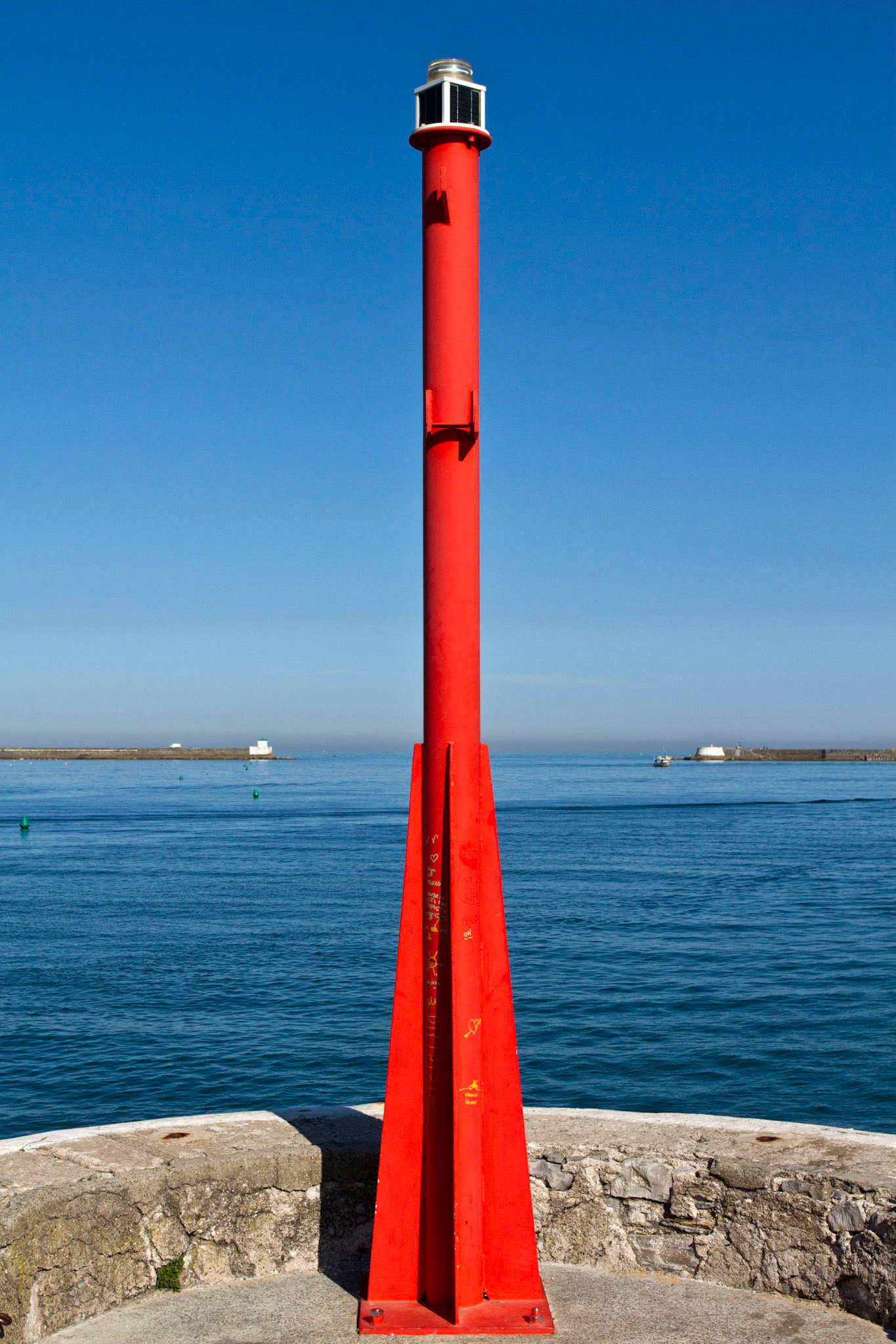 Saint-Jean-de-Luz : la baie au bout du chenal du port