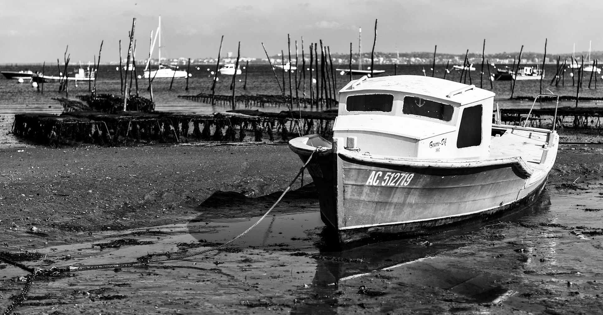Lège-Cap-Ferret : bateau échoué à Piraillan