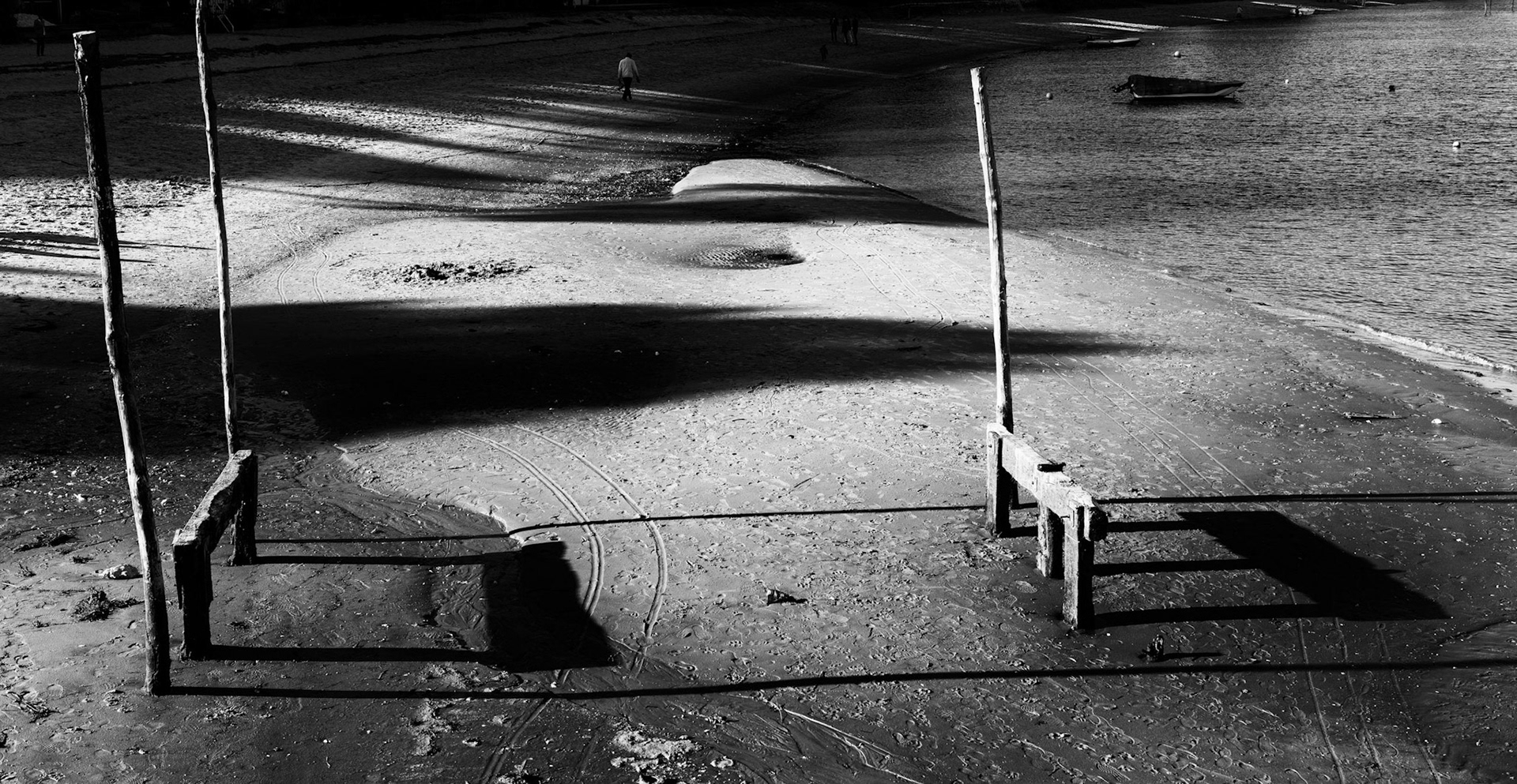 Lège-Cap-Ferret : jeux d'ombres sur la plage de l'Herbe