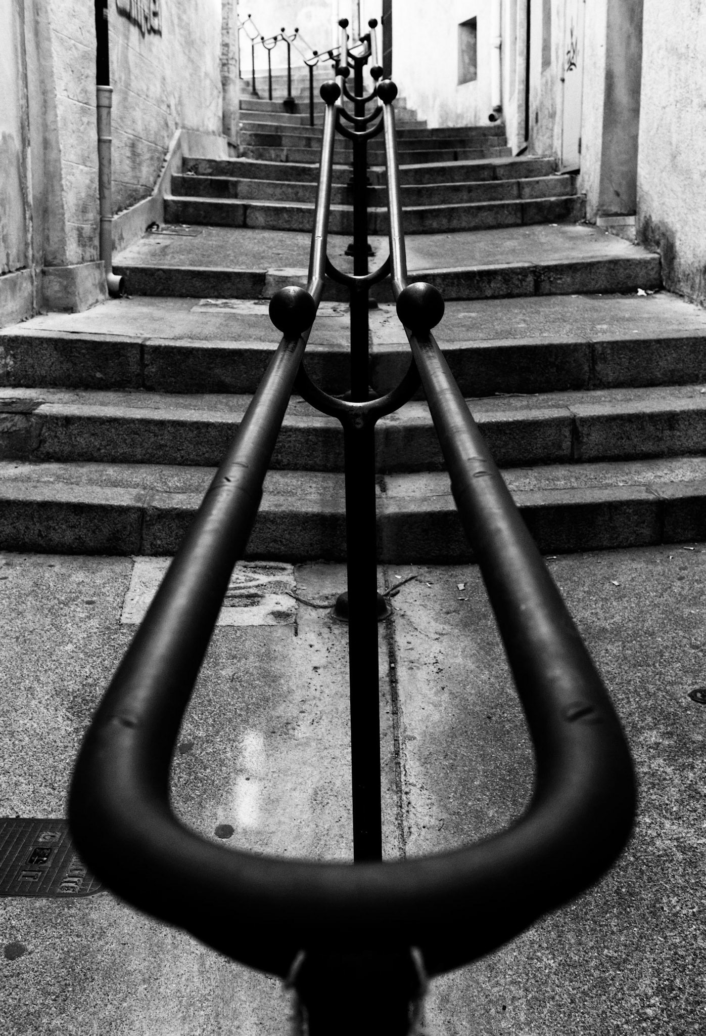 Avignon : escalier vers le Palais des Papes