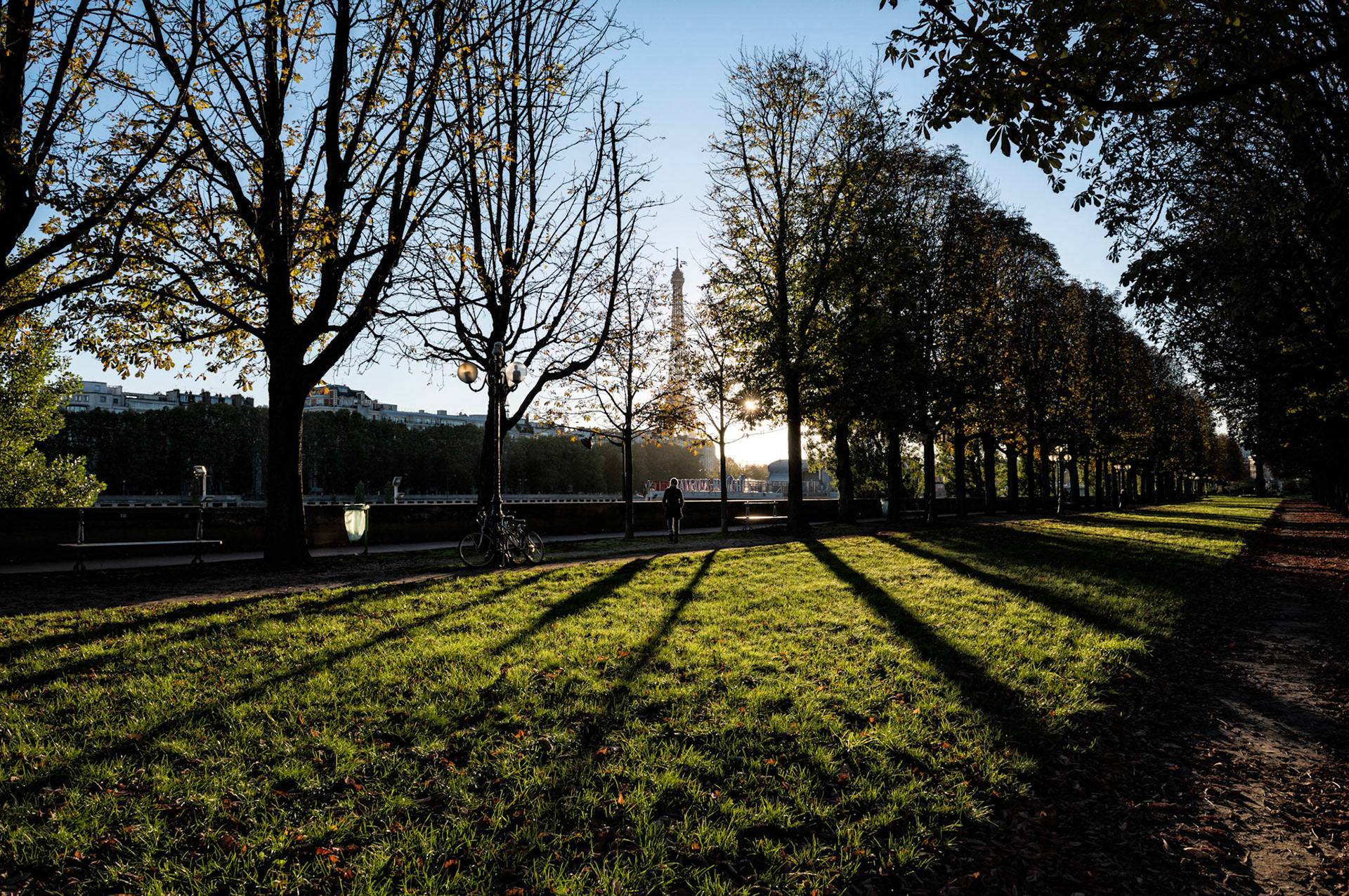 Paris : fin de soirée cours Albert 1er