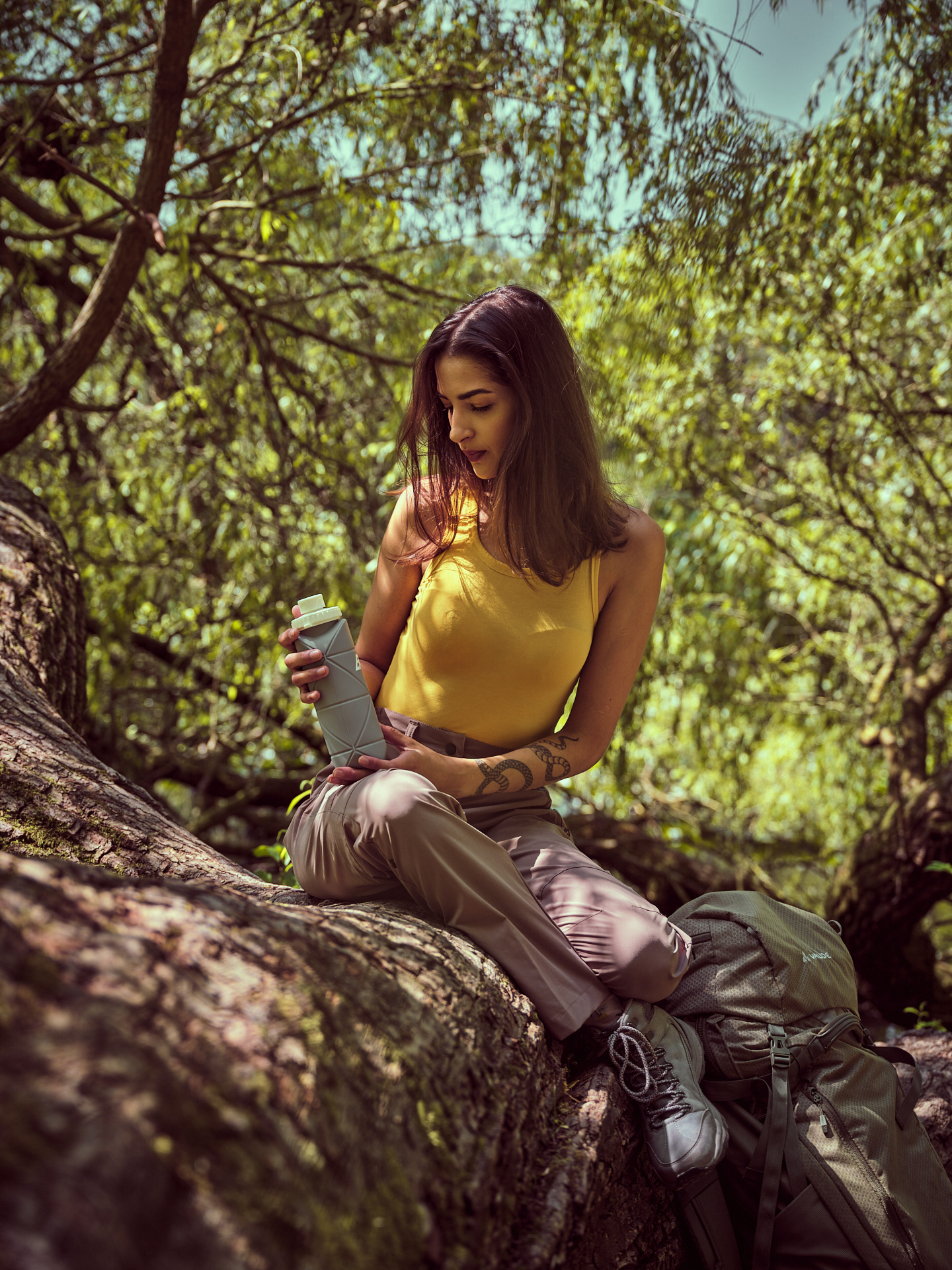 Lifestyle Produktfotografie in Kassel mit einer Trinkflasche. Modelagentur Kassel und Stacvalley