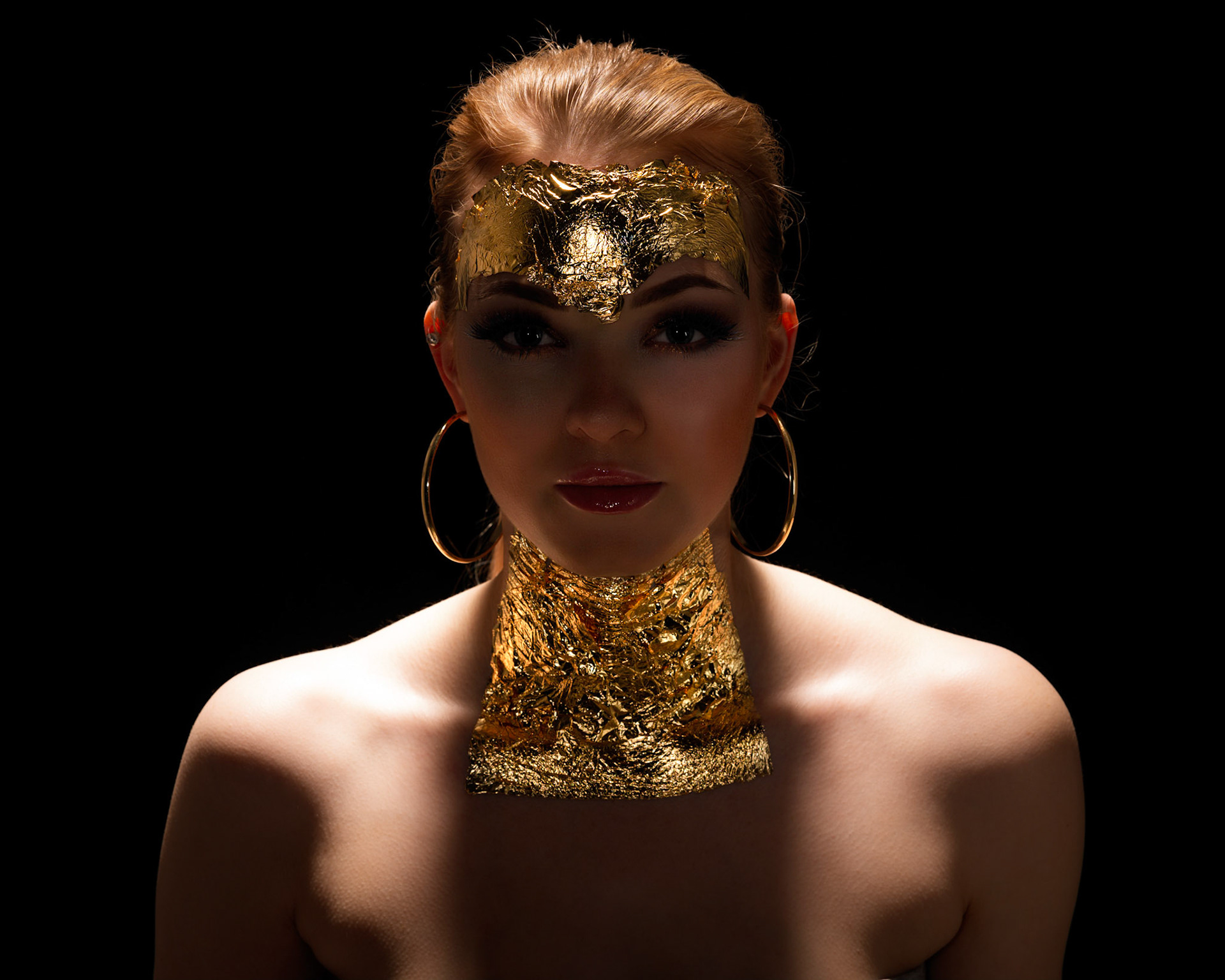 Blattgold-Shooting mit Celina