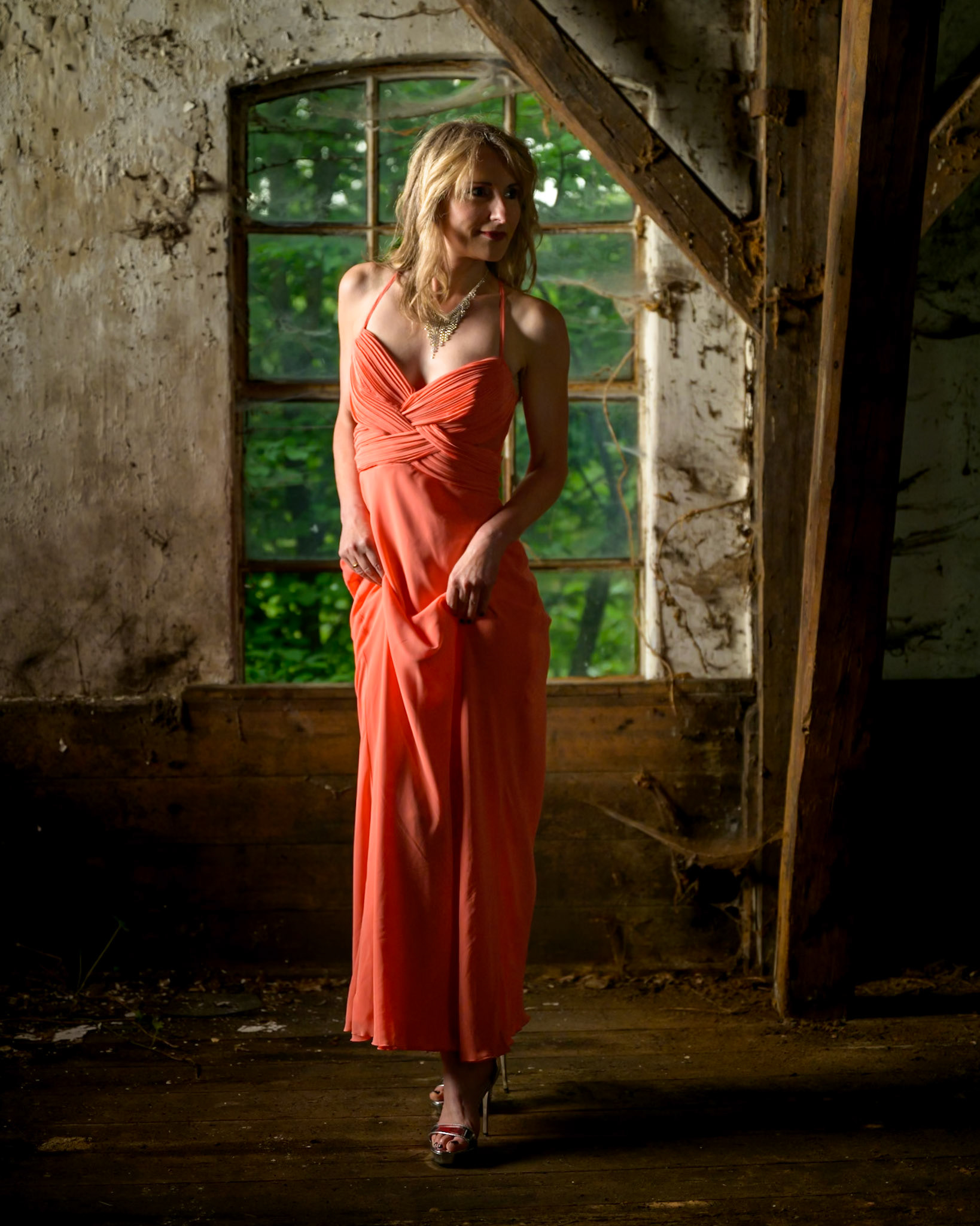 Lostplace-Shooting mit Susanne