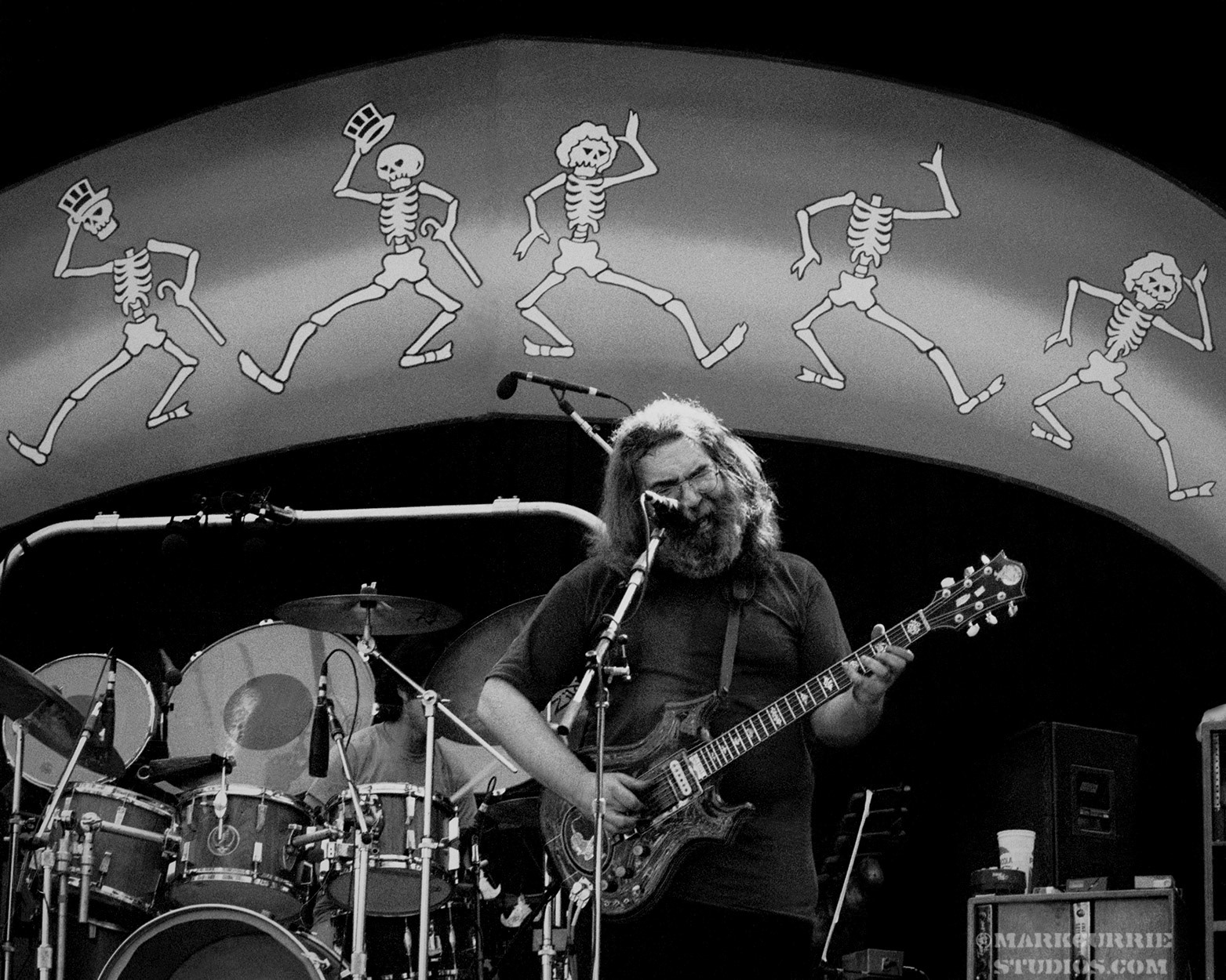 1984-7-15 Jerry Garcia Greek 04